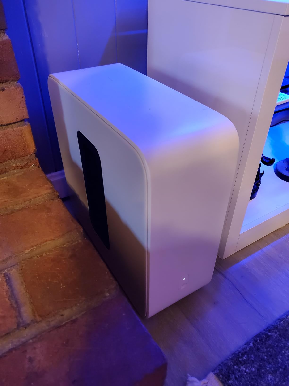 Sonos Sub 4 - Wireless Subwoofer - White | Dual Force-Canceling Woofers | Deep, Dynamic Bass | Works with Arc, Arc Ultra, Beam soundbars | WiFi customer photo 2