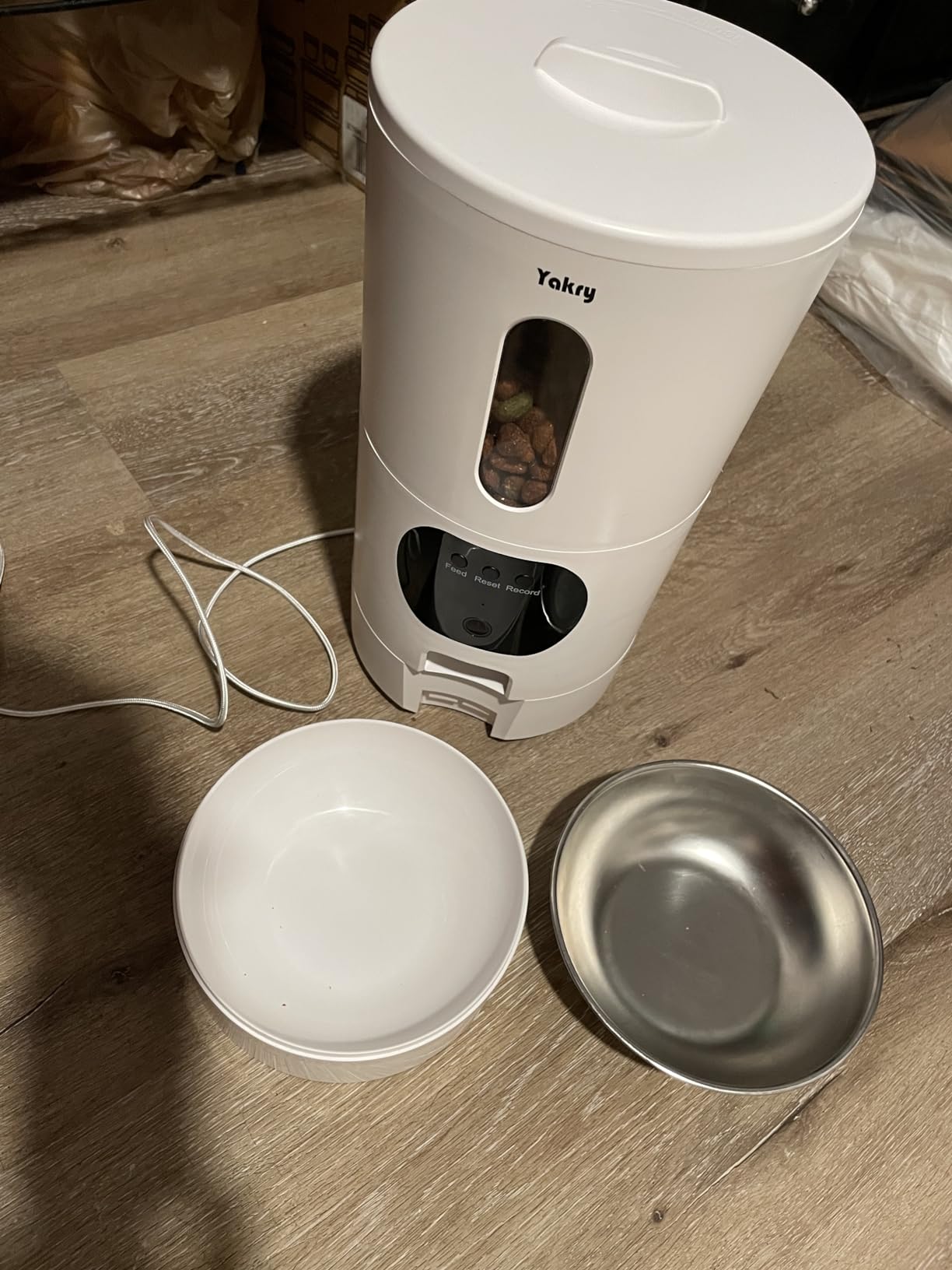 Yakry Automatic Dog Feeder with Camera - 8L/33 Cups Smart Dog Feeder customer photo 1