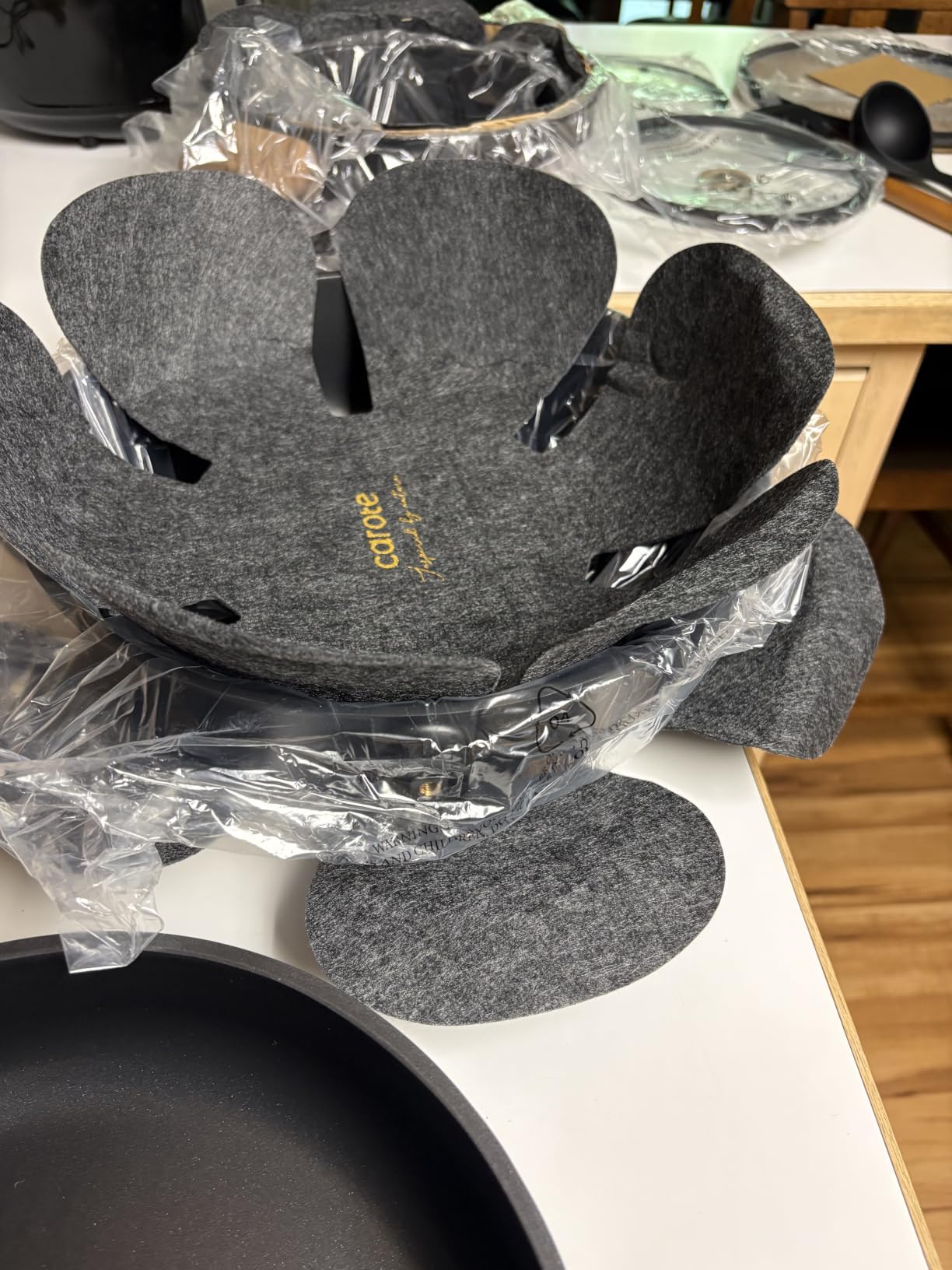 CAROTE 16pcs Pots and Pans Set, Nonstick Cookware Sets | Titanium Reinforced Coating, Scratch-Resistant, Easy to Clean, Even Heating, Induction Compatible, with Frying Pans Set customer photo 2