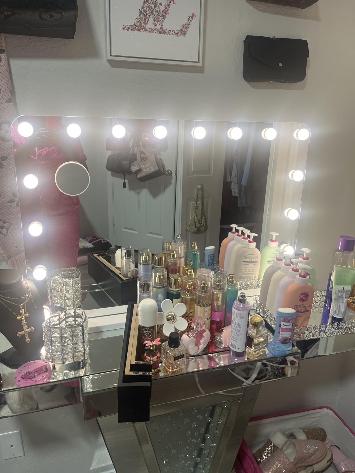 Hasipu LED Makeup Mirror with Bluetooth Speaker, 35