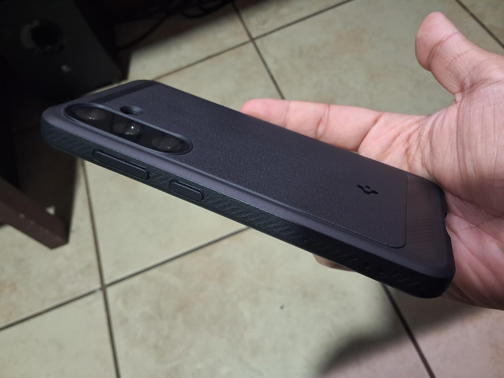 Spigen Rugged Armor MagFit Designed for Galaxy S25 Case - Matte Black customer photo 1