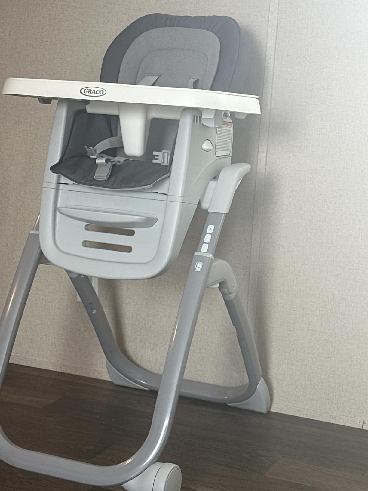 Graco DuoDiner DLX 6-in-1 Convertible High Chair, Infant to Toddler Booster & Youth Stool, Adjustable Height & Recline, Easy Clean Tray Insert, Arlo customer photo 2