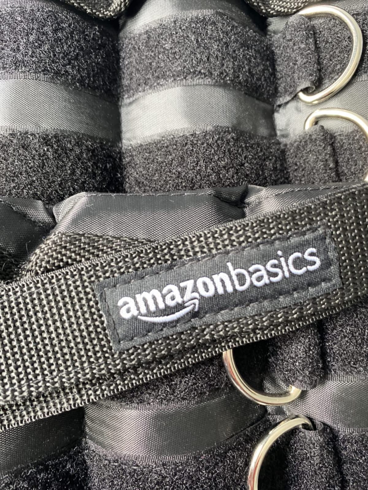 Amazon Basics Adjustable Ankle Weights for Men & Women, for Workouts, Resistance Training, Walking, Black customer photo 2
