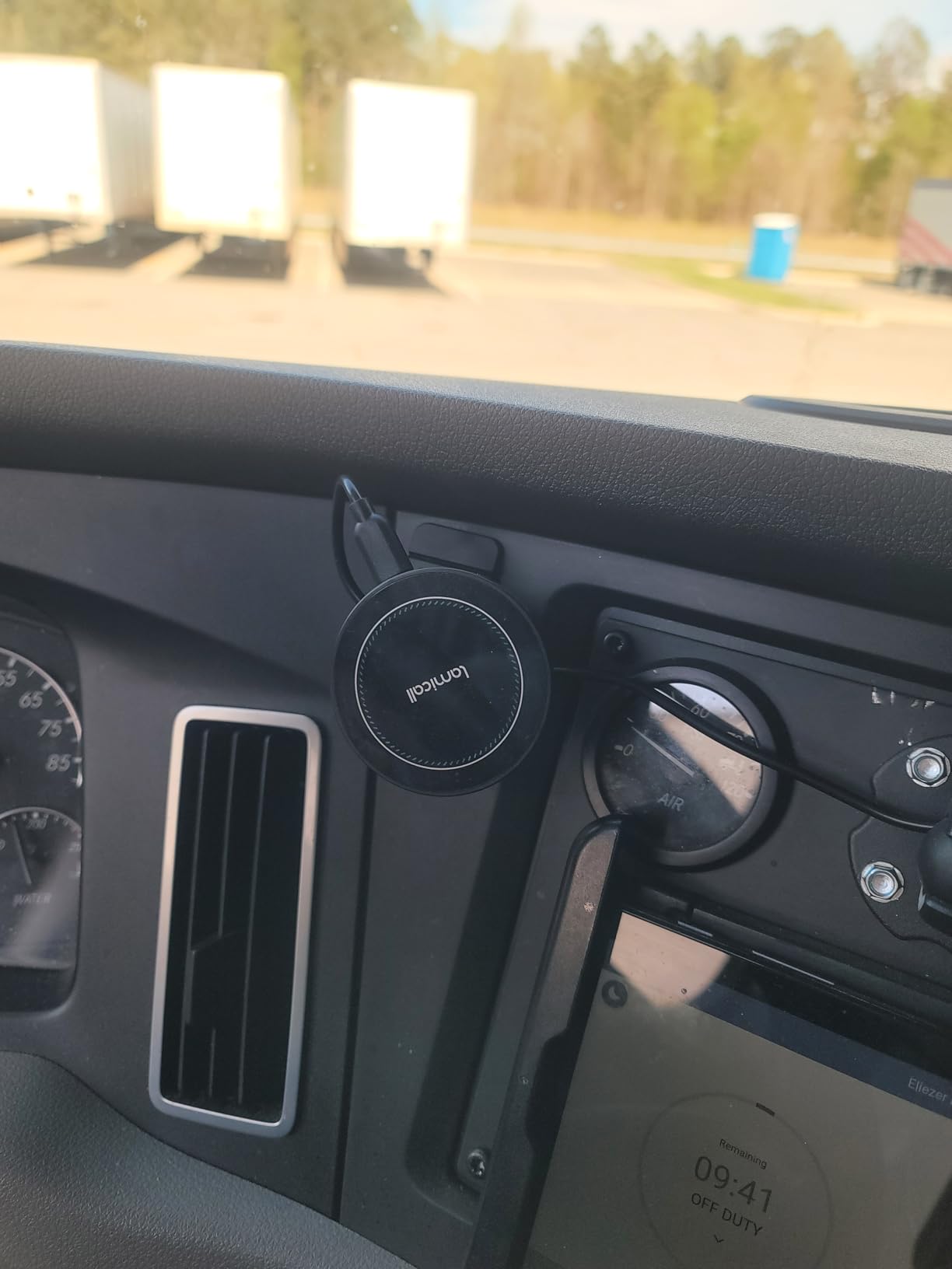 Lamicall 15W for MagSafe Car Mount Charger Vent Dashboard 360° for iPhone customer photo 2