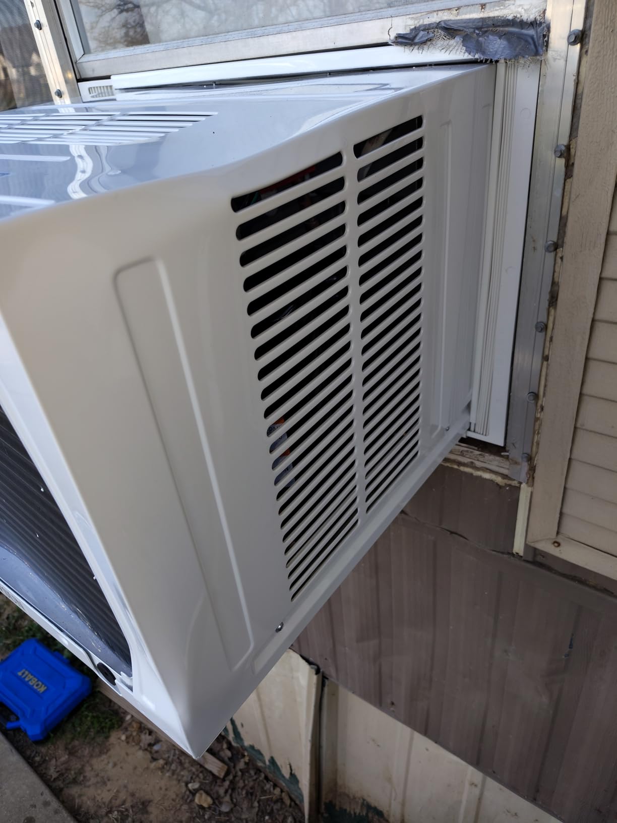ROVSUN 18000 BTU Air Conditioner Window Unit with Heat & Remote, 208/230V | 4-in-1 Window AC Unit Cooler, Heater, Dehumidifier & Fan with Timer & Installation Kit for Rooms up to 1500 Sq. Ft customer photo 1