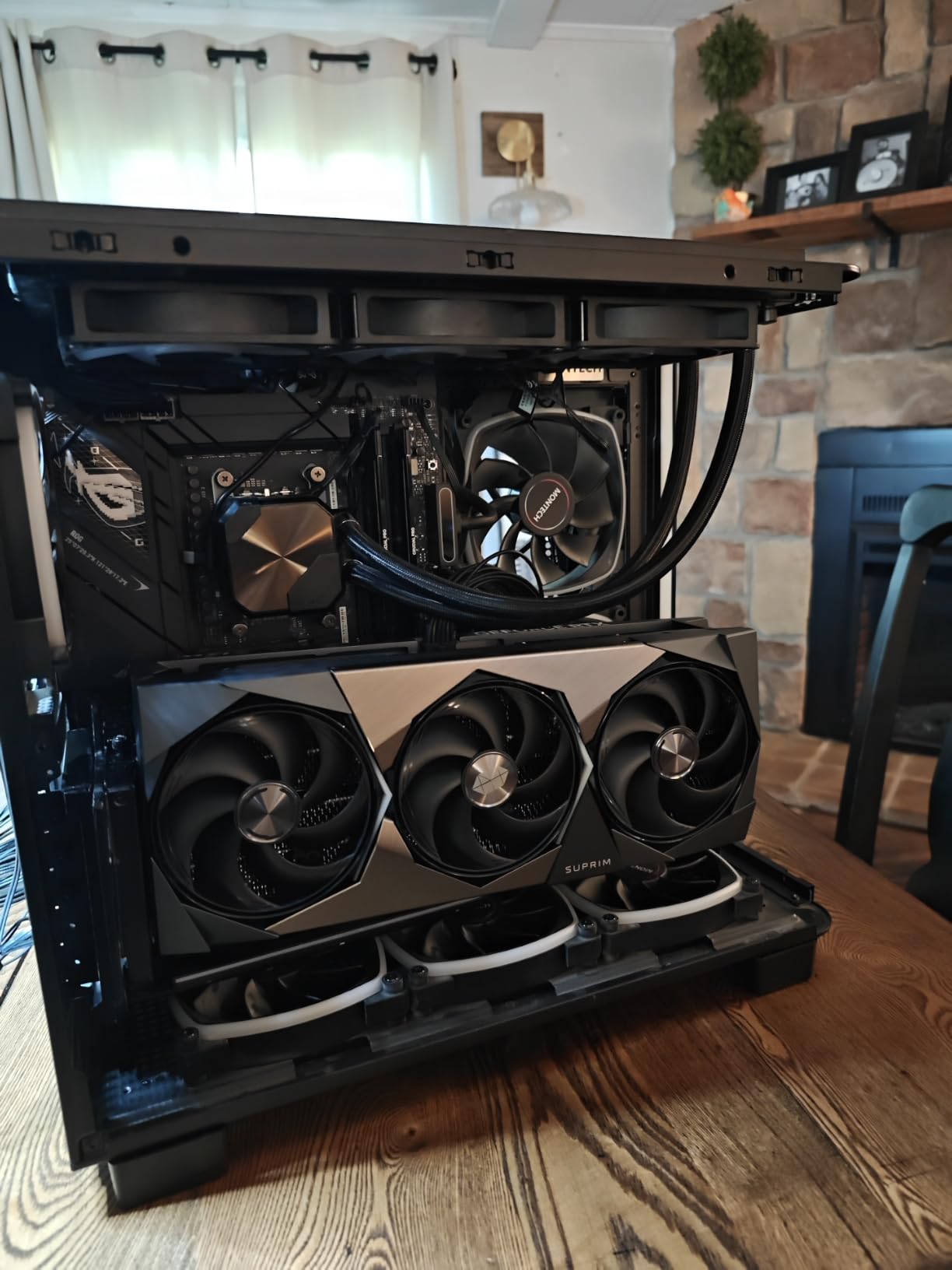 MSI Gaming RTX 5080 16G SUPRIM SOC Graphics Card (16GB GDDR7, 256-bit, 2760 MHz) customer photo 1