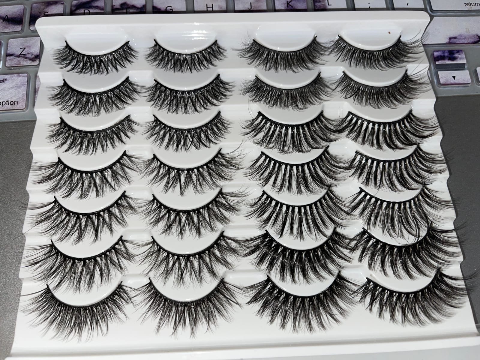 EMEDA Magnetic Eyelashes with Applicator, Reusable Magnetic Lashes No Glue customer photo 2