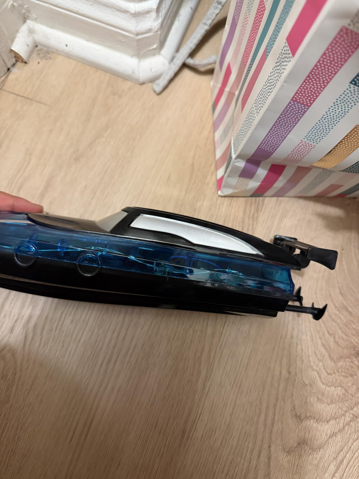 JOI MEW Shark RC Boats for Kids, 2.4GHz Remote Control Boat, Dual Batteries customer photo 2
