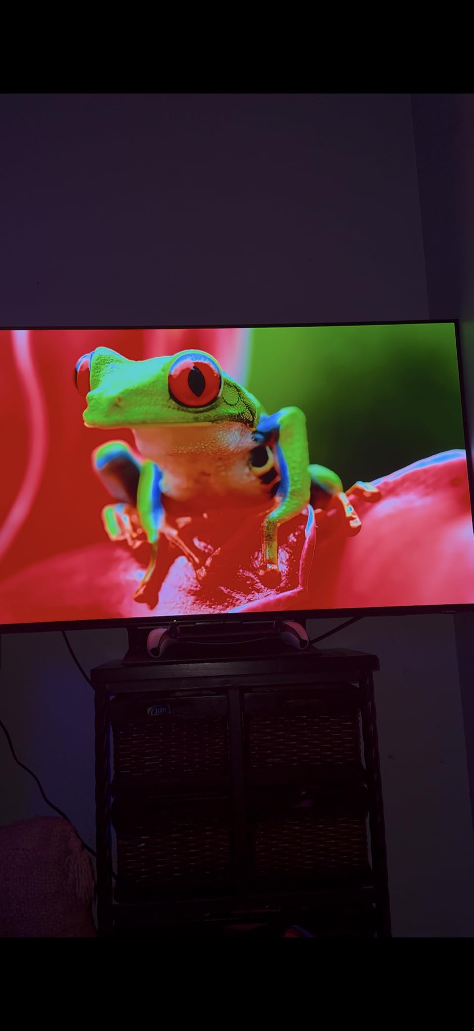 Samsung 42-Inch Class OLED S90F 4K Smart TV (2025 Model) NQ4 AI Gen3 Processor Upscaling Pro HDR +, Motion Xcelerator 144Hz, Vision Alexa Built-in customer photo 2