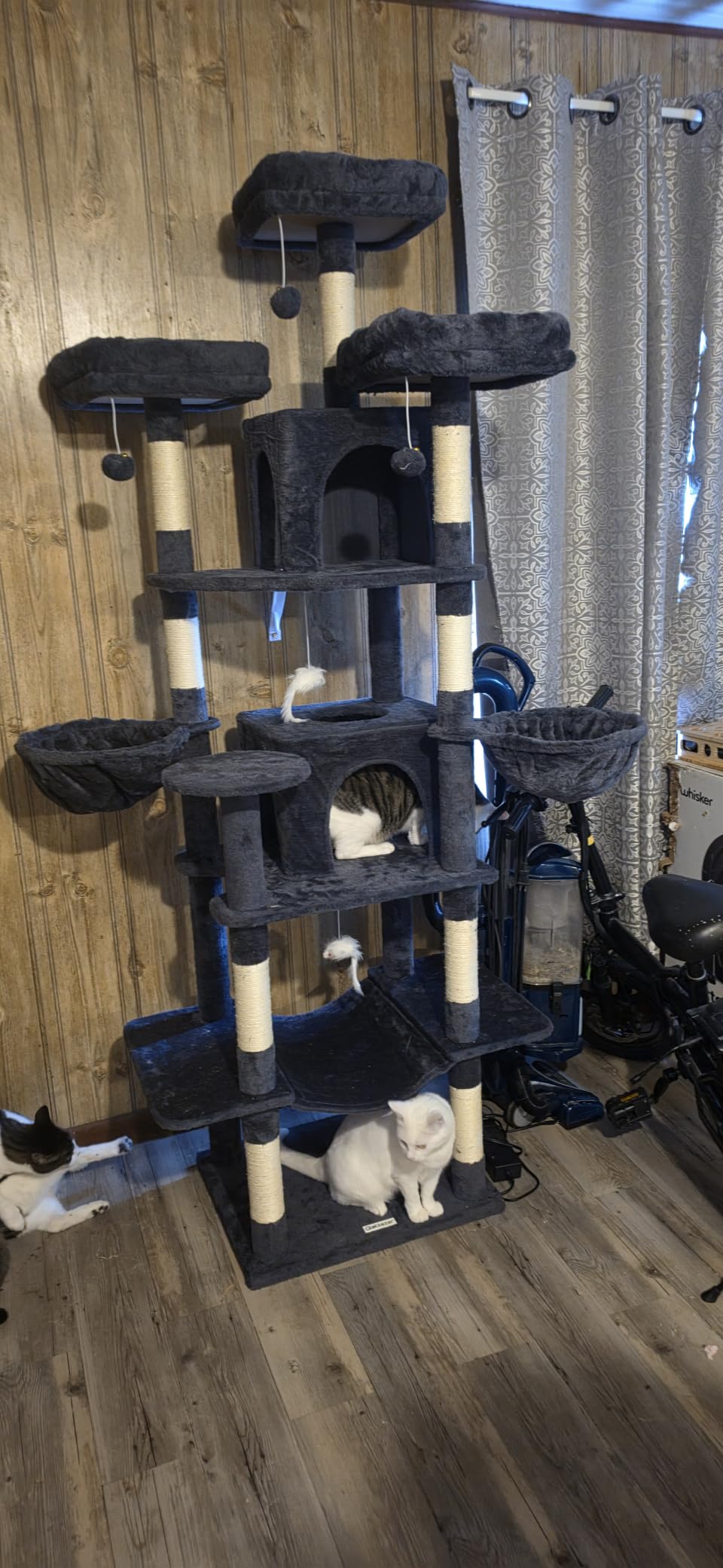 Globlazer Big XXL Cat Tower for Indoor Multiple Cats, F80, Beige customer photo 2