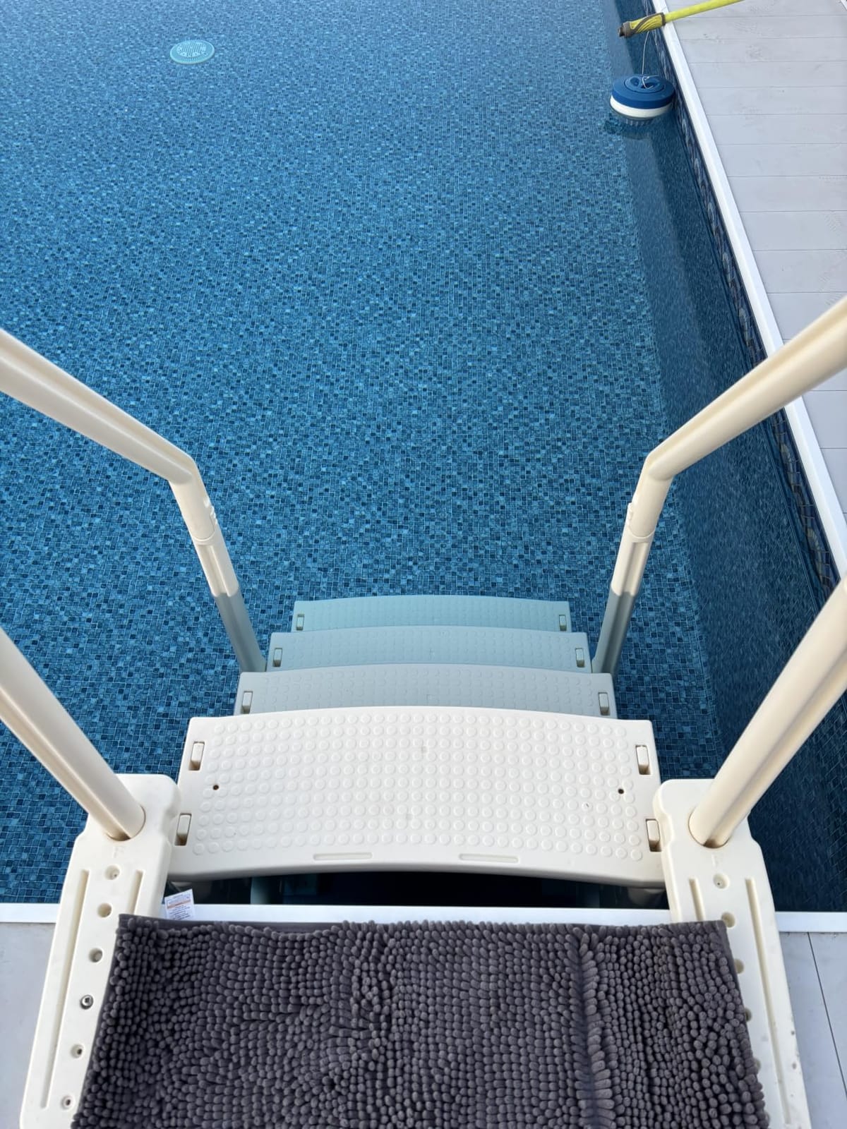 Pool Ladder, 4-Step Pool Stairs with Double Handrails and Non-Slip Steps for 48-54” Above Ground and In-Ground Pools, White customer photo 1