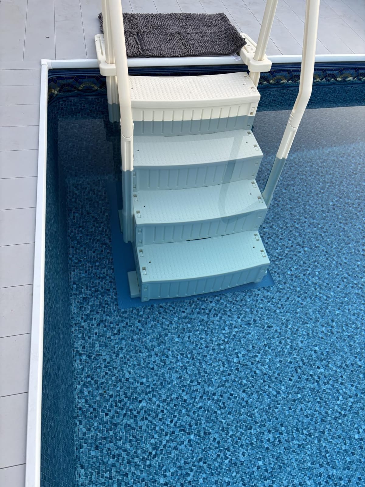Pool Ladder, 4-Step Pool Stairs with Double Handrails and Non-Slip Steps for 48-54” Above Ground and In-Ground Pools, White customer photo 2