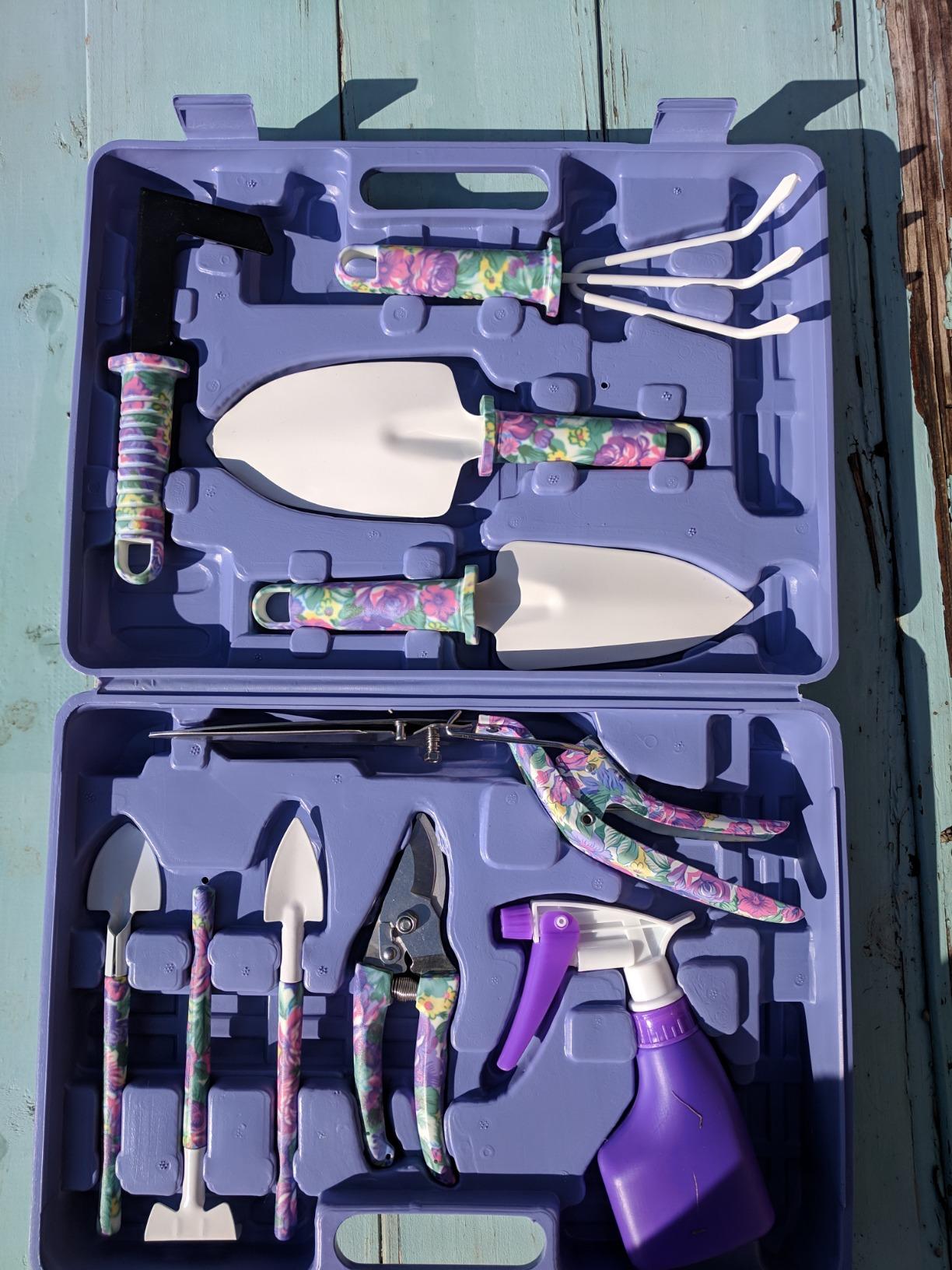 Garden Tools Set, JUMPHIGH 10 PCS Heavy Duty Gardening Tools Includes Hand Trowel Rake Weeder Pruner, Gardening Gifts for Women, Garden Kit with Tote Bag, Apron, Gloves, Kneeling Pad customer photo 2