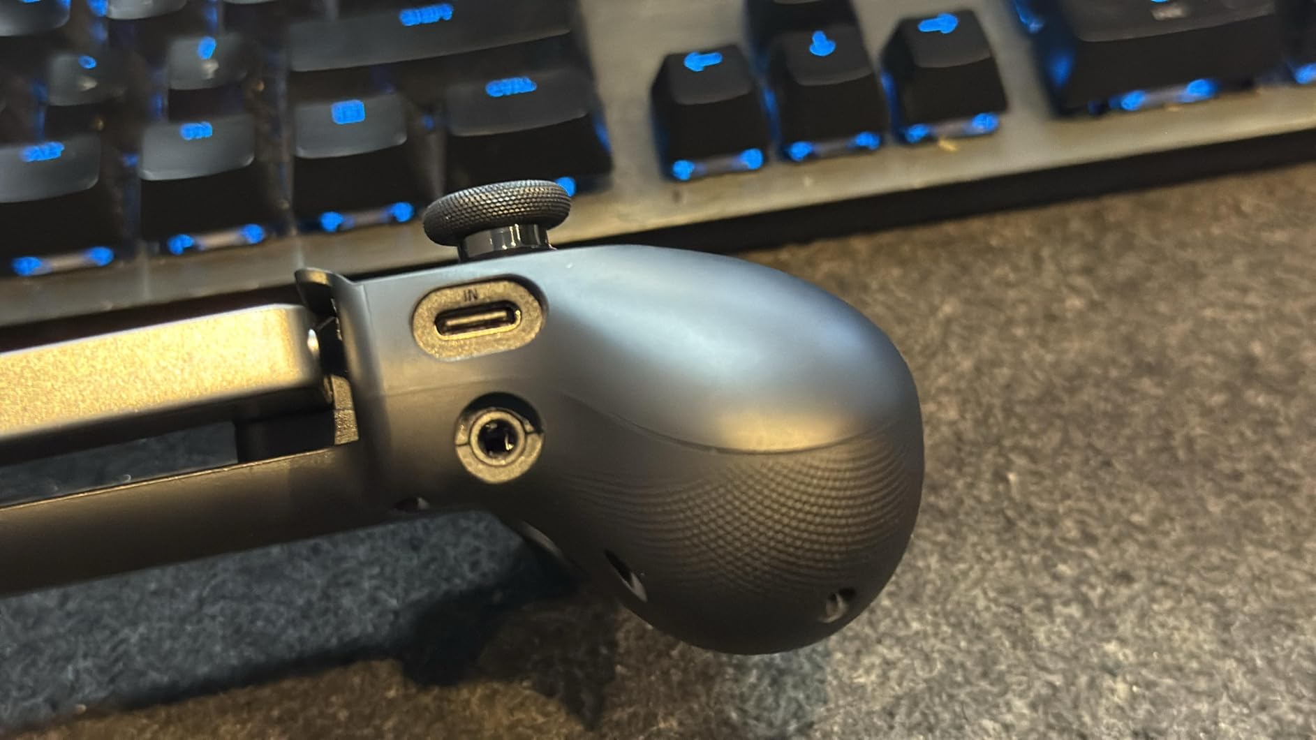 Razer Kishi V3 Gaming Controller for iPhone & Android, USB-C, Black customer photo 2