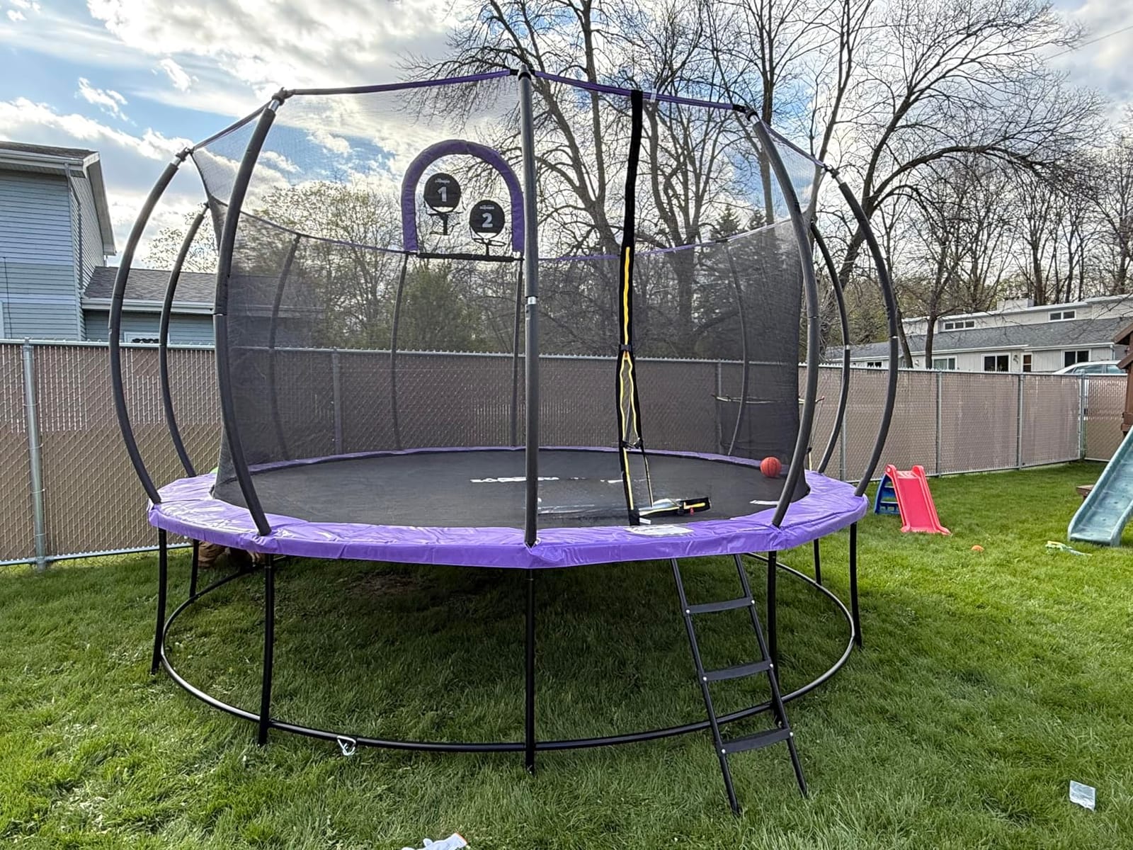 Zupapa 1800LBS Capacity No-Gap Design 16 15 14 12FT Trampoline with Safety Enclosure Net and Non-Slip Ladder 10-Year Quality Assurance Perfect for Kids Family Outdoor Backyard Fun customer photo 1