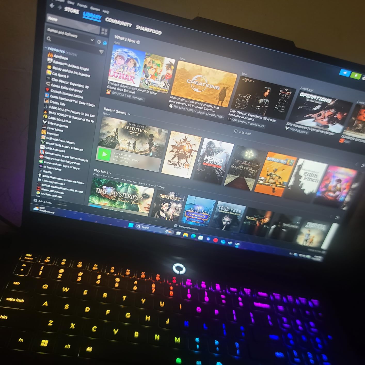 Legion Pro 7i Gen 10 16