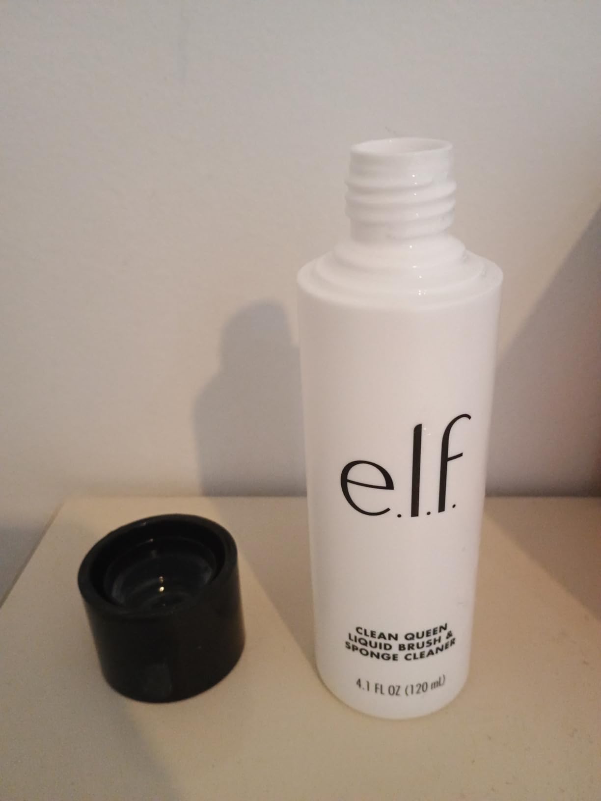 e.l.f. Clean Queen Liquid Brush & Sponge Cleaner, Gentle Foaming Cleaner For Removing Leftover Makeup, Dirt & Grime, Vegan & Cruelty-Free, 4.1 oz customer photo 2