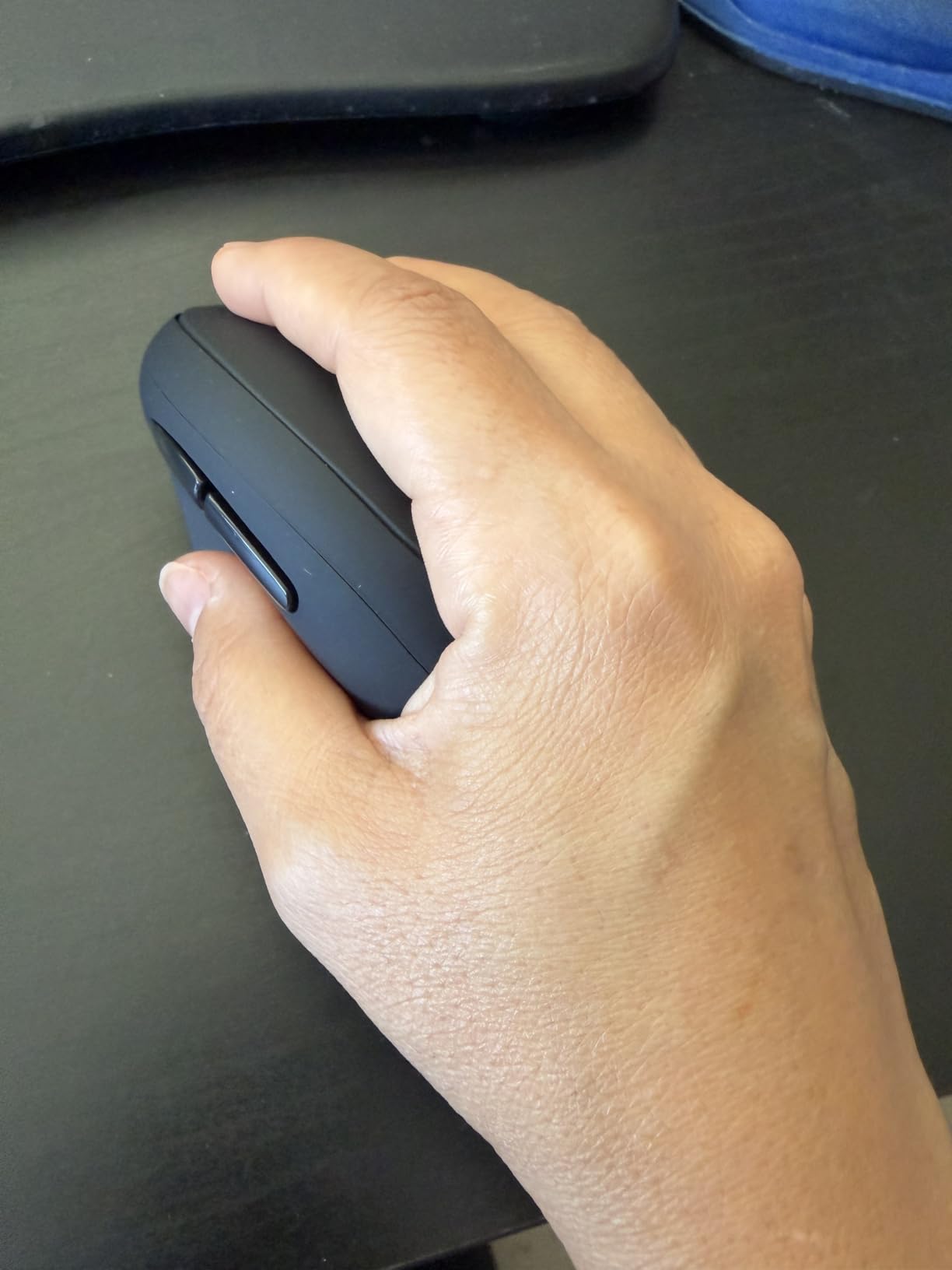 TECKNET Ergonomic Wireless Mouse 2.4G Vertical Mouse Silent 4800 DPI customer photo 2