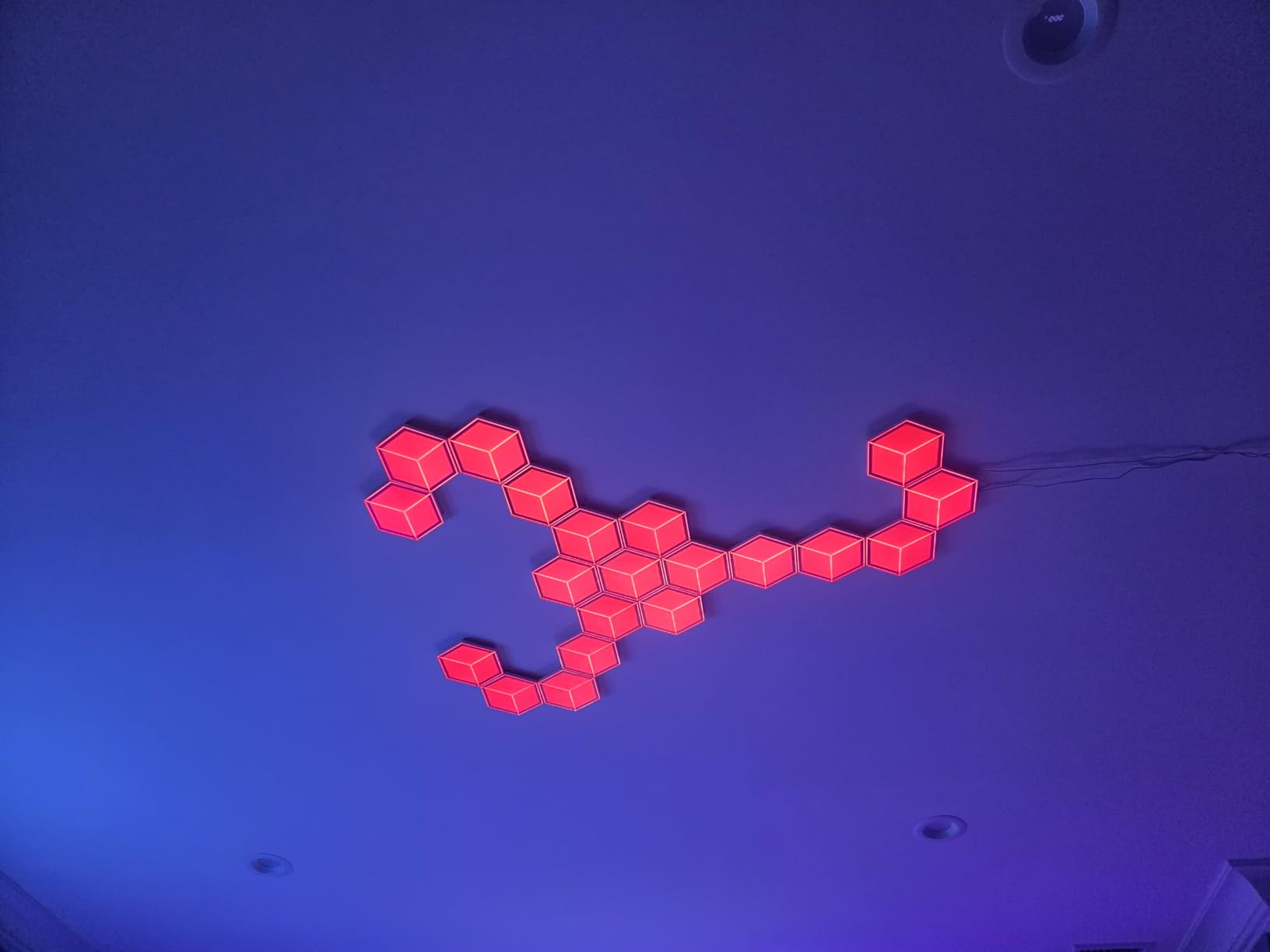 Nanoleaf Glide Hexagon Light Panels Ultra, RGBIC 3D Wall Lights, 10 Pack Meteor Gray customer photo 2