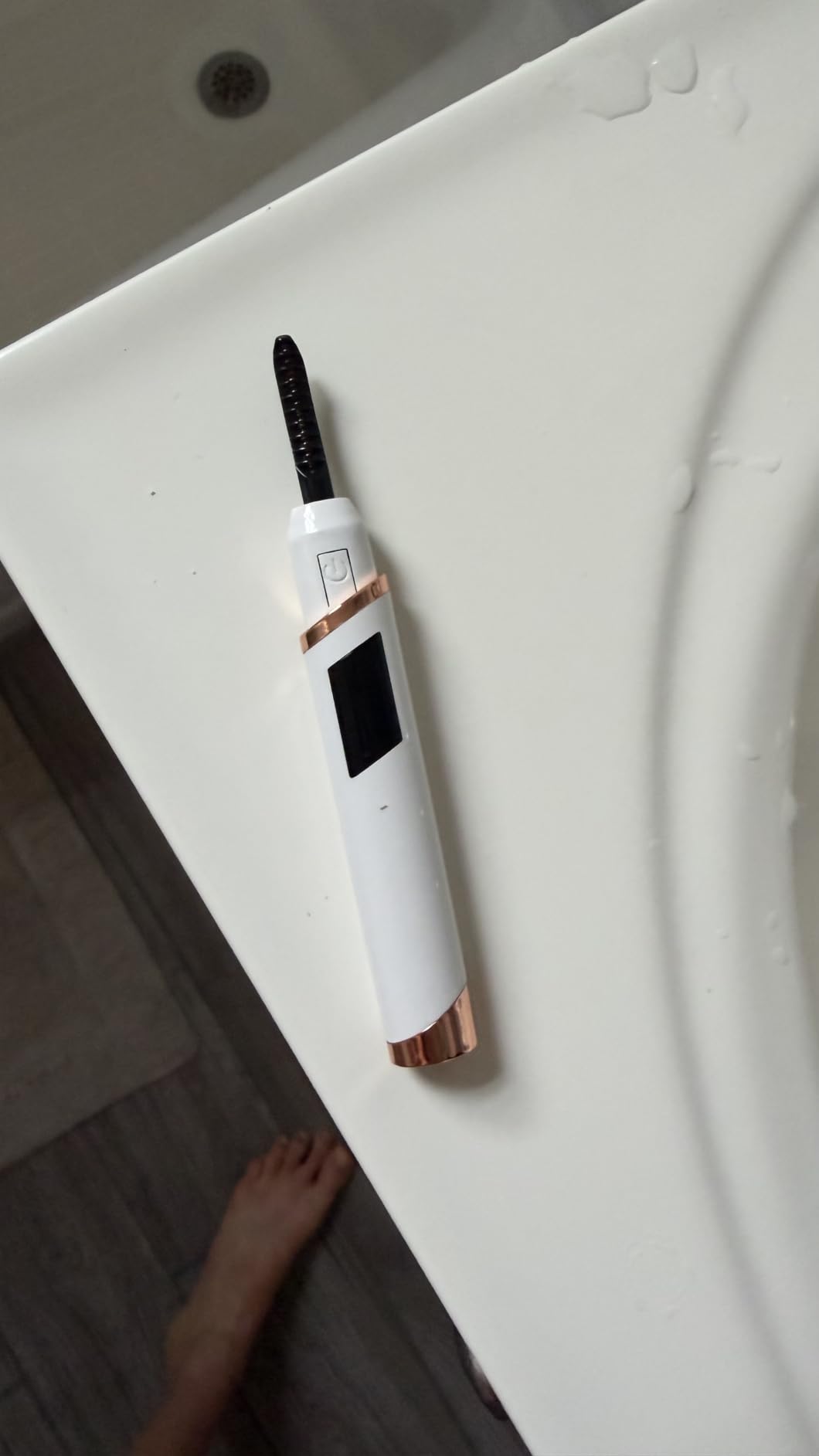 Heated Eyelash Curler for Women, Electric Lash Curler with 10s Fast Heating, 4 Adjustable Temp (65°C-95°C), 24H Curl, USB-C Rechargeable, Ergonomic Design, Travel-Friendly Makeup Tool Gift customer photo 1