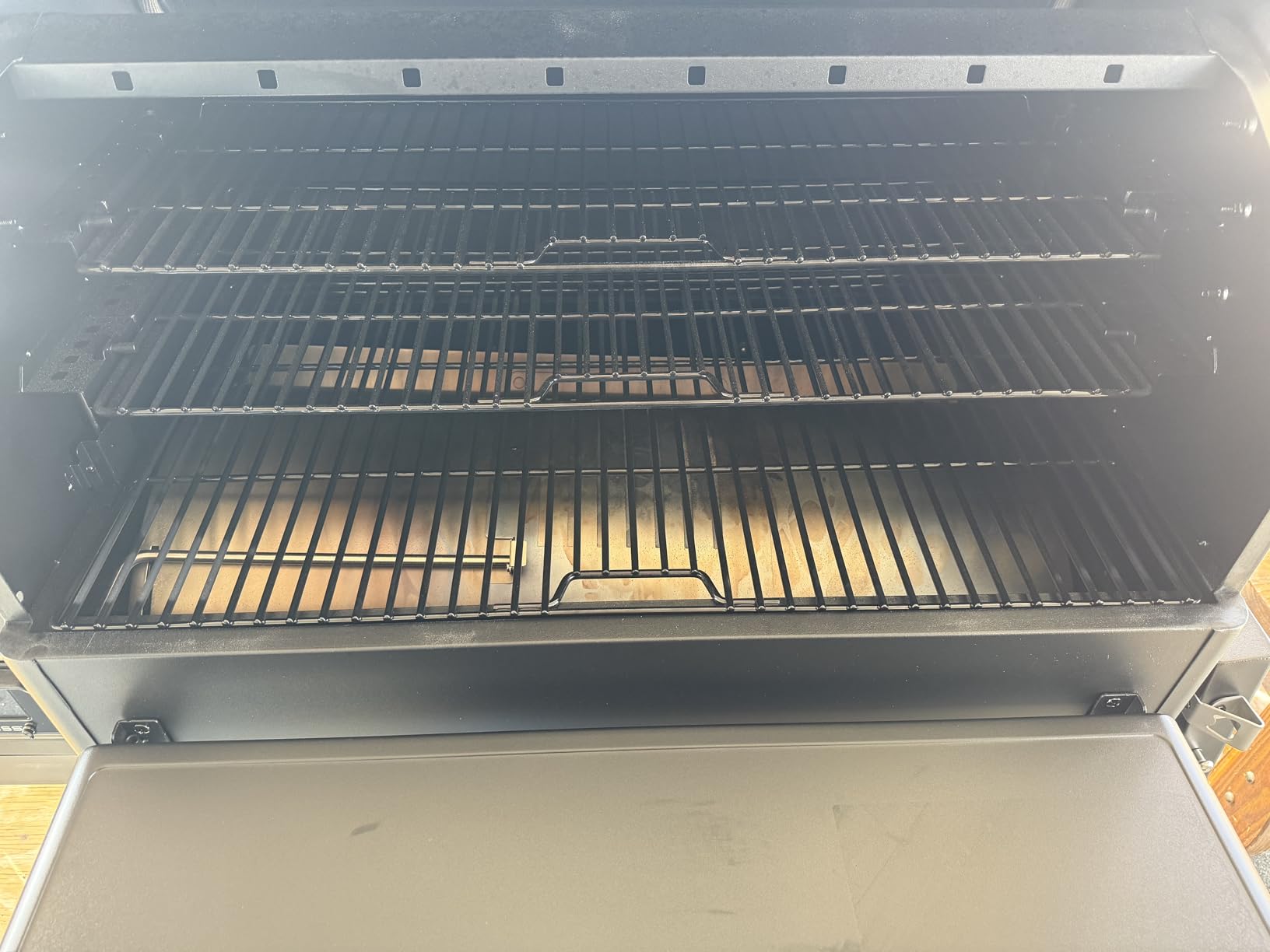 Pit Boss 1300 Navigator Series WiFi & Bluetooth Wood Pellet Grill & Smoker, Flame Broiler and Touchscreen Controller, 1,329-Sq. In. Cook Space, 180°F to 500°F Temp Range, Meat Probe, 30 lb. Hopper customer photo 1