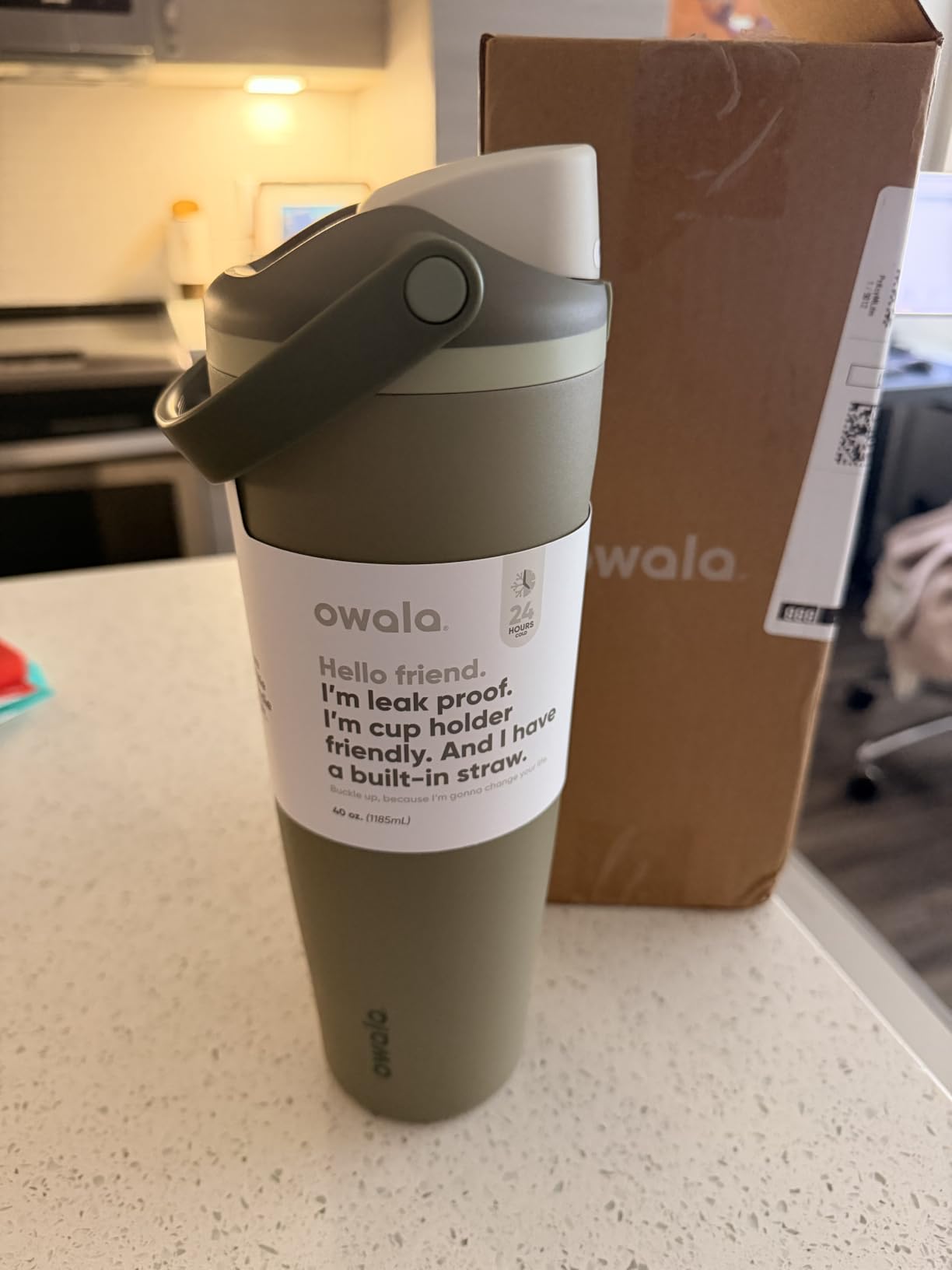 Owala FreeSip Sway Insulated Stainless Steel Water Bottle with Two-Way Spout, Built-In Straw and Bucket Handle, Made for Travel, School, and Sports, 30oz, BPA Free, Leak Proof, Daybreak customer photo 2