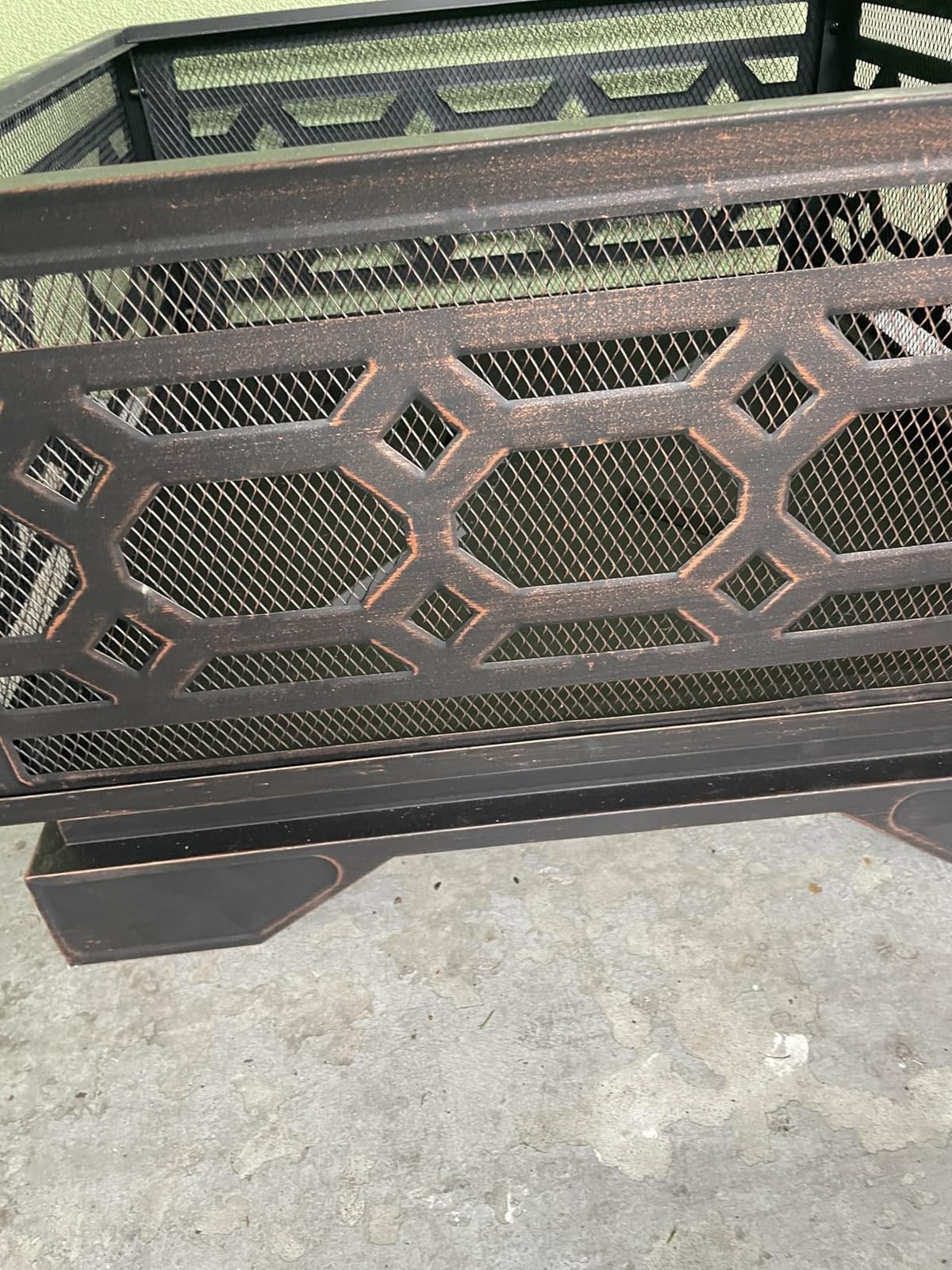 32 Inch Outdoor Fire Pit, Wood Burning Outside Fireplace with Mesh Cover customer photo 1