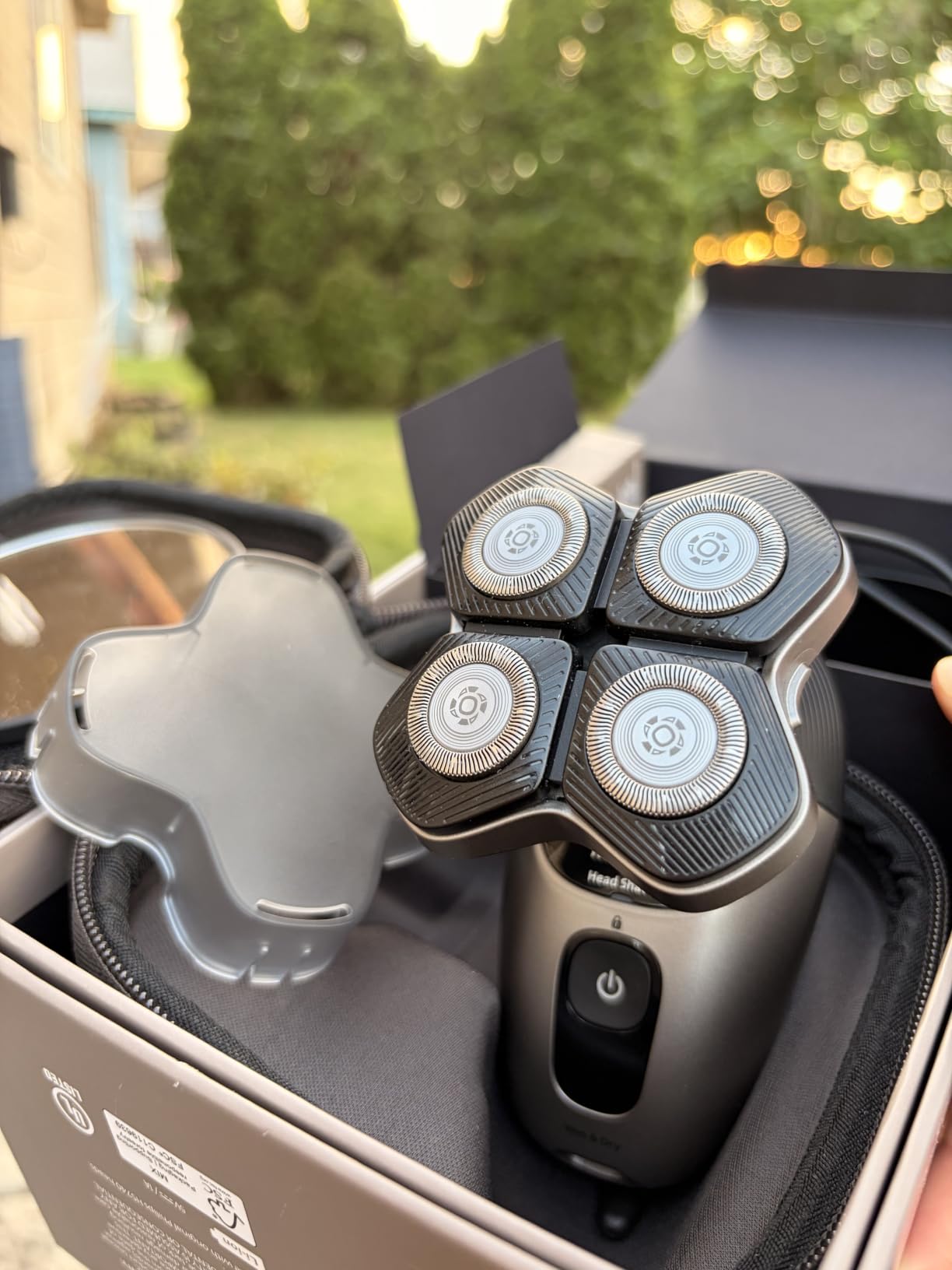Philips Norelco Head Shaver Pro 9000 Electric Shaver, Clean & Gentle Shave customer photo 2