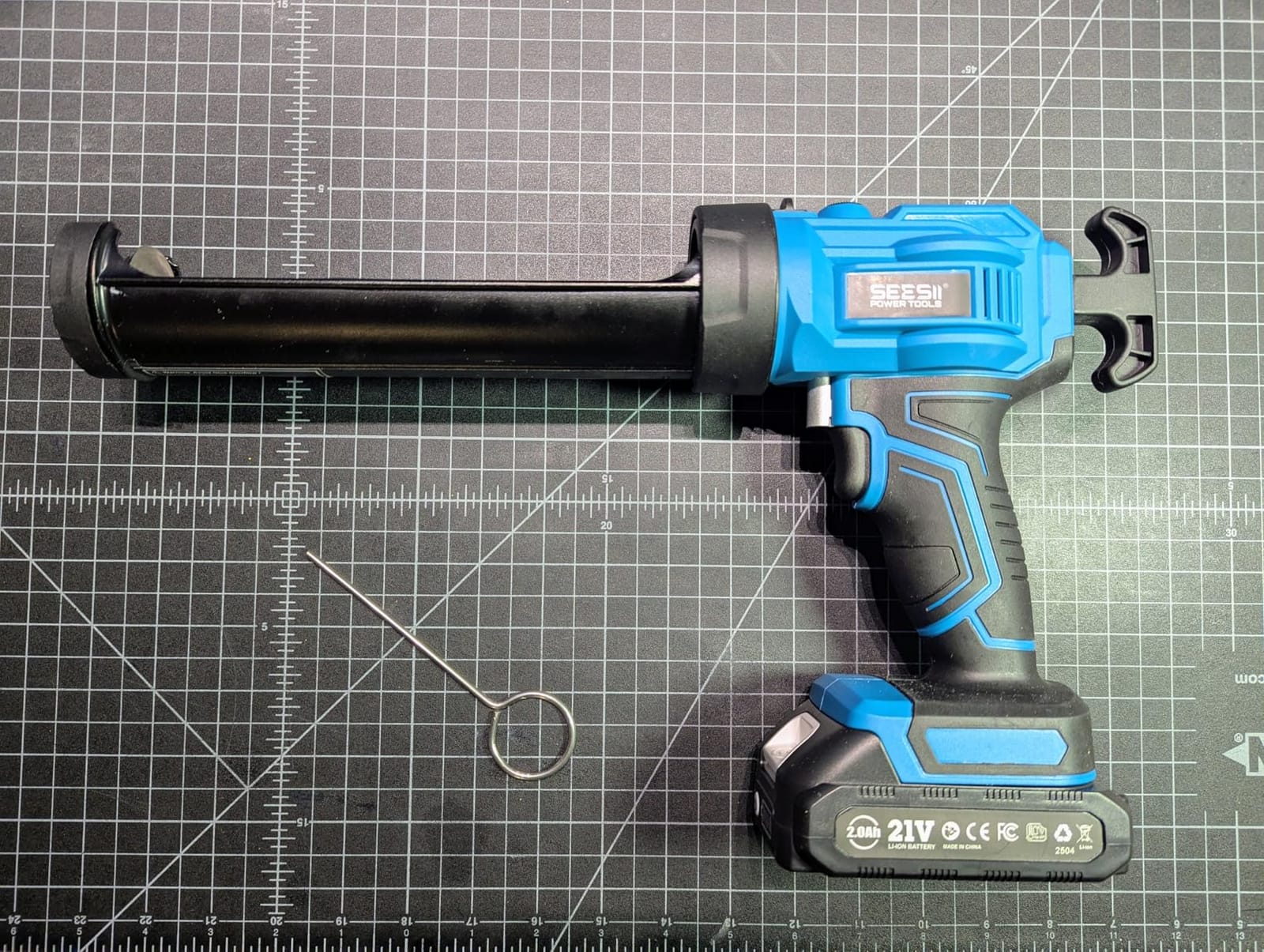 SEESII Cordless Caulking Gun w/2 x 2.0Ah Batteries | 21V Battery Powered Caulk Gun, Electric Caulking Gun, 9Pcs Caulk Remover Tool, LED Light, Auto Retract for Filling, Sealing customer photo 2
