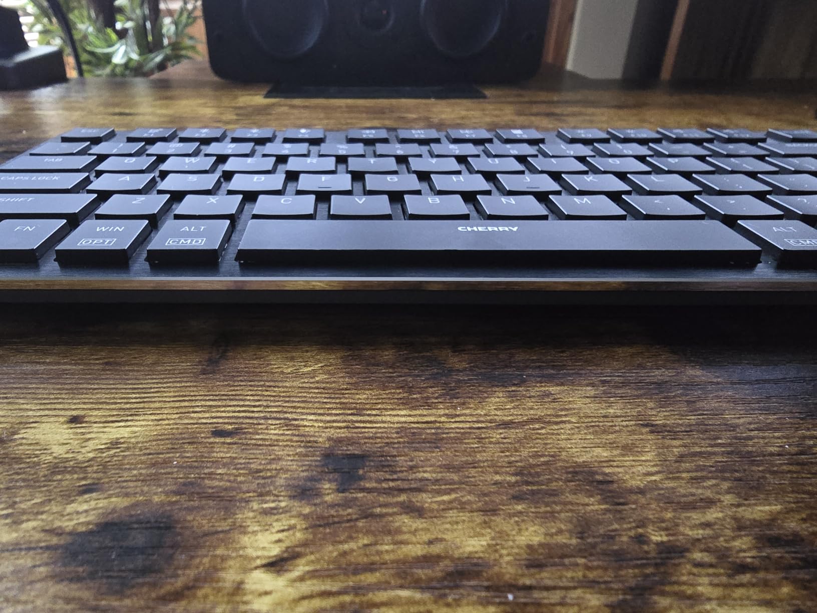 Cherry KW X ULP 2.0 MINI, Ultra Low Profile Compact Mechanical Keyboard, Wireless Multi-Device Keyboard for up to 4 Devices, for Windows & Mac, Backlit, Black (Compact) customer photo 2