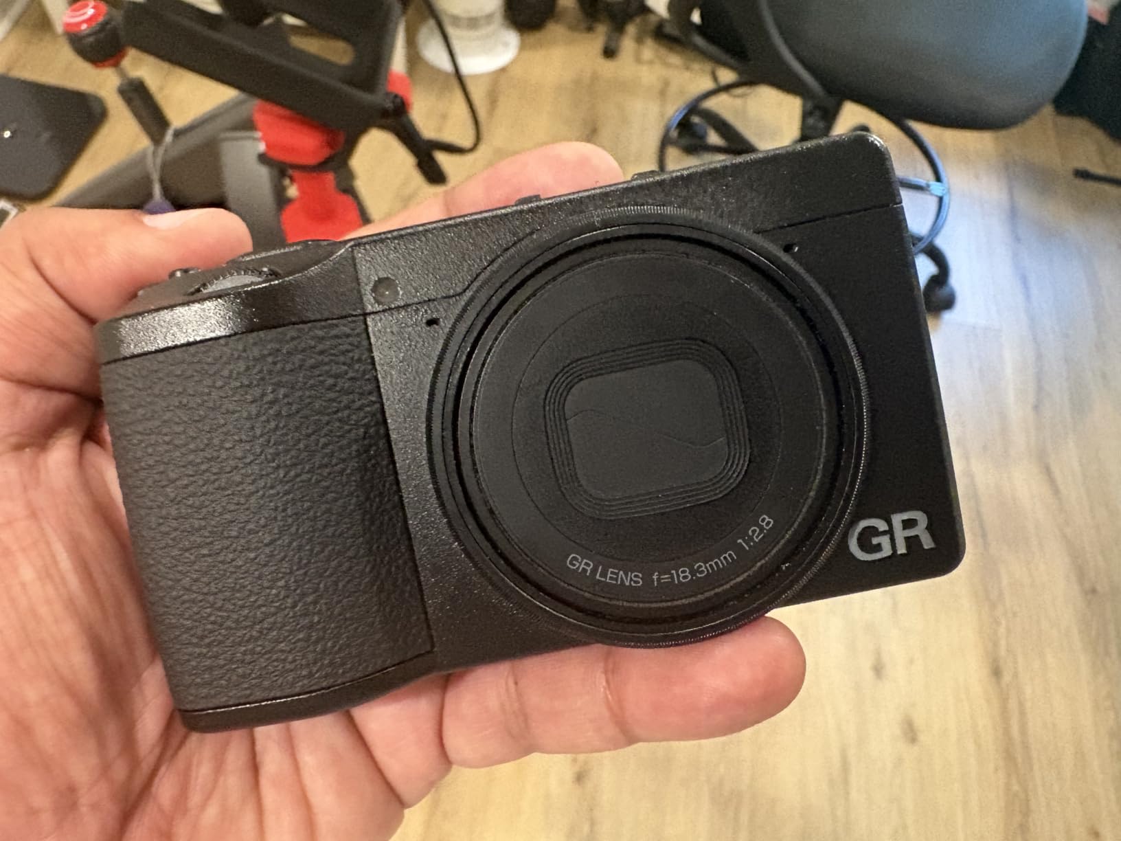 Ricoh GR IV F2.8 25.7MP customer photo 1