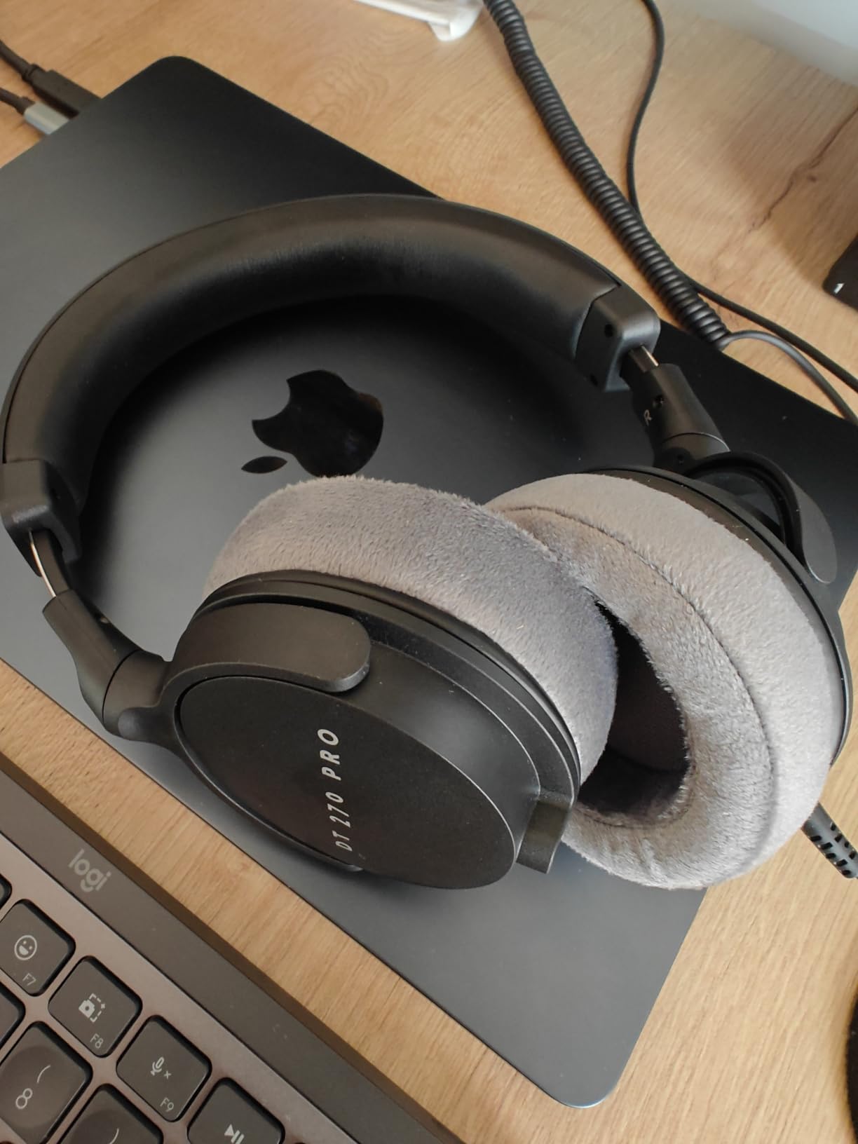 DT 270 Pro Closed-Back Wired Studio Headphones, Black | Home recording and podcast monitoring at a starter price, zero-latency tracking, soft ear pads, lightweight fit, 3m cable customer photo 2