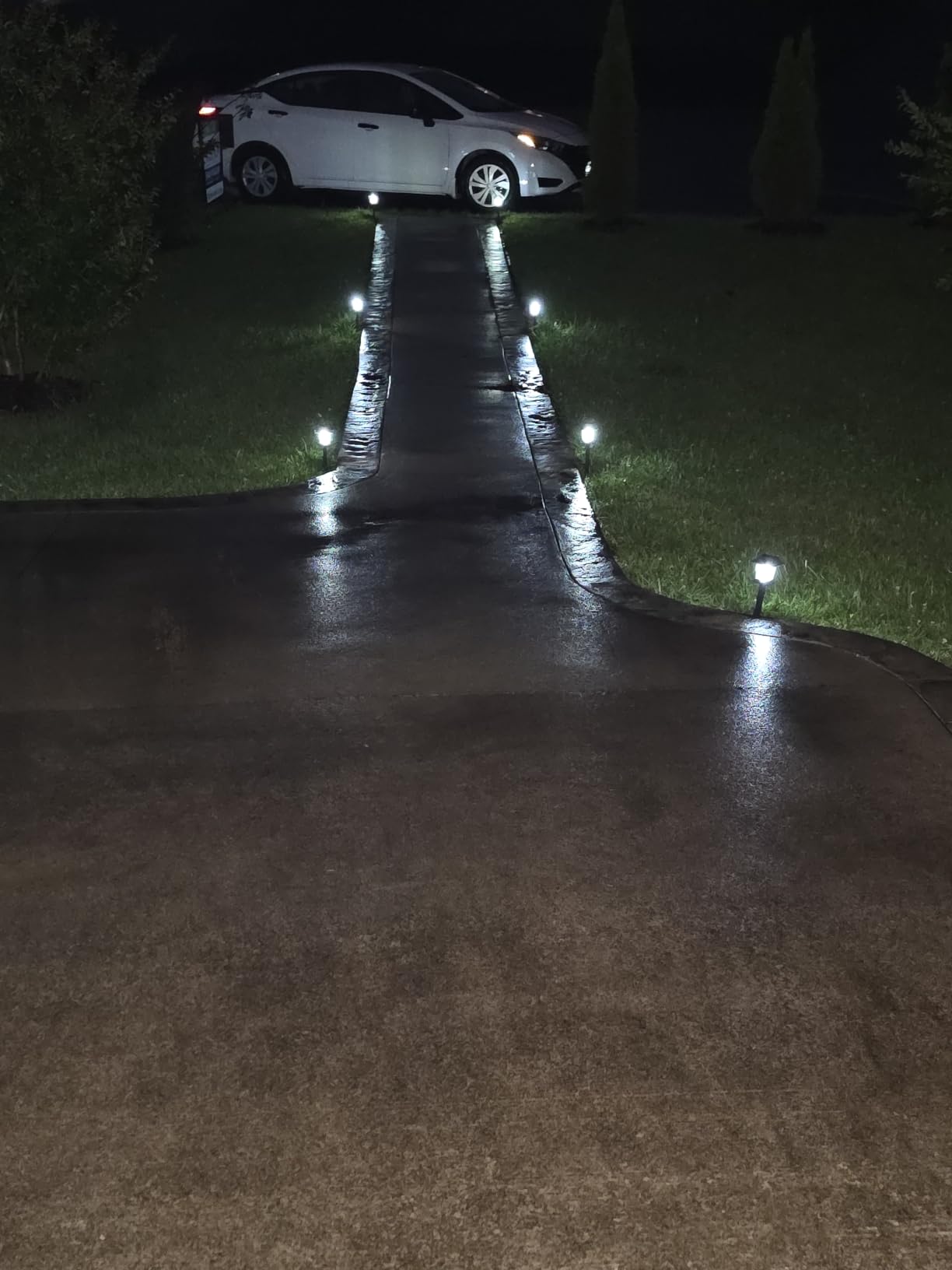 Greluna Solar Pathway Lights Outdoor,12 Pack Cool White 6000K Solar Lights, customer photo 2