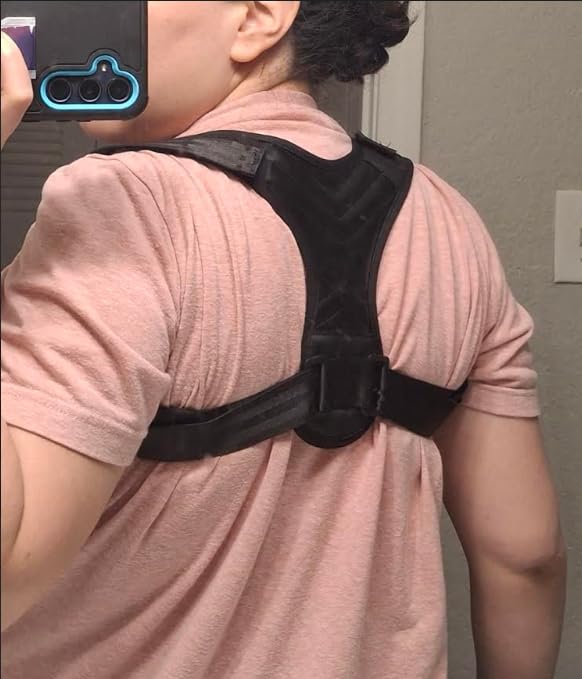 Posture Corrector, Back Brace for Women and Men, Adjustable Back Support, Shoulder Straightener for Improving Hunchback, Providing Pain Relief from Neck, Shoulder, and Upper Back - Black customer photo 2