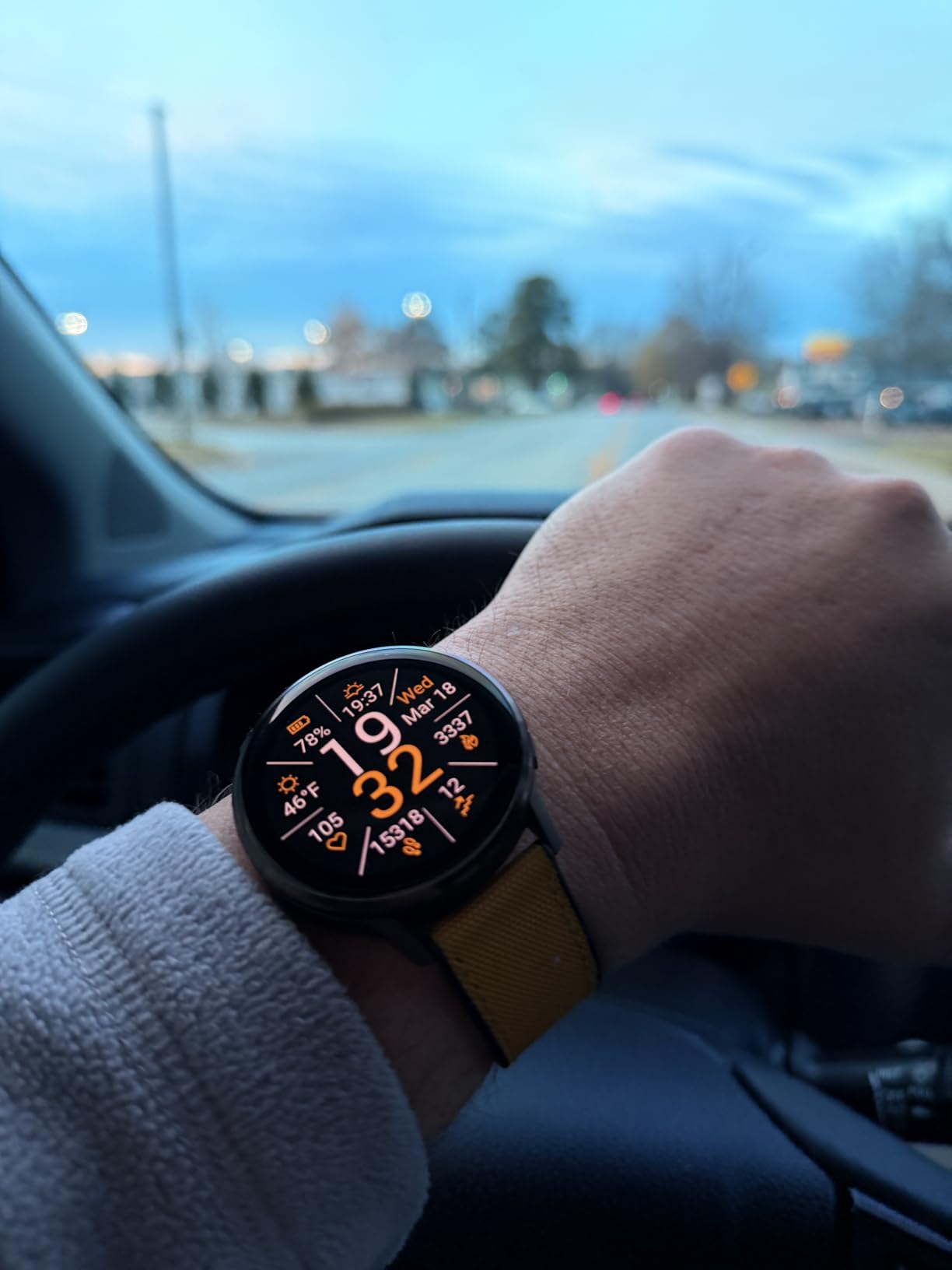 Garmin Venu 4, Advanced Fitness Smartwatch, 41mm, Bone Silicone - 24/7 Health Monitoring, Advanced Sleep Tracking, Health Status, 80+ Preloaded Sports Apps, Built-In Flashlight customer photo 2