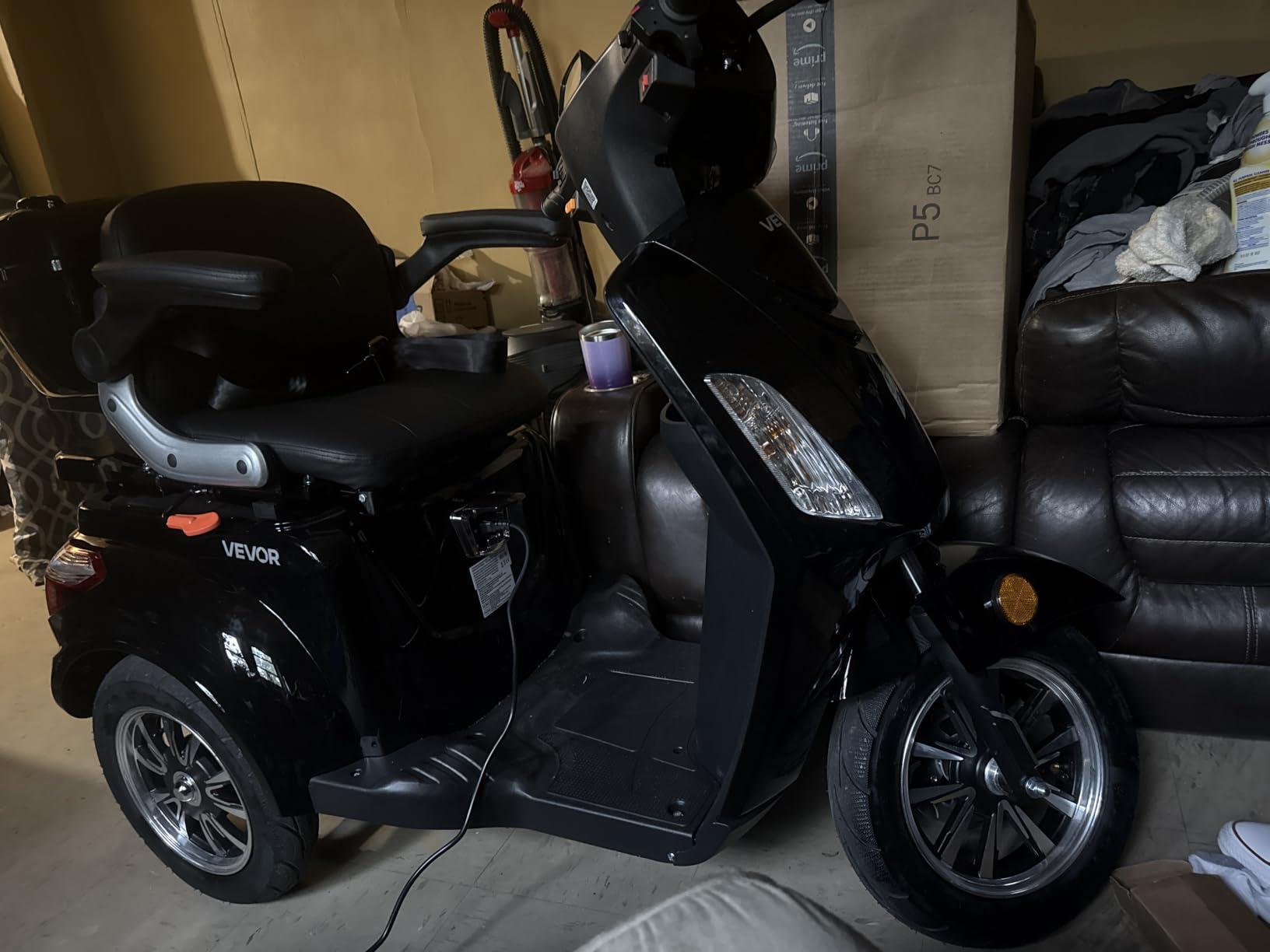 VEVOR Heavy Duty 3-Wheel Mobility Scooters for Seniors & Adults, 500lbs Capacity, 21.5 Miles 3-Speed Long Range, 1000W All Terrain Electric Recreational Scooter Wheelchair, 20° Max Climbing Capacity customer photo 1