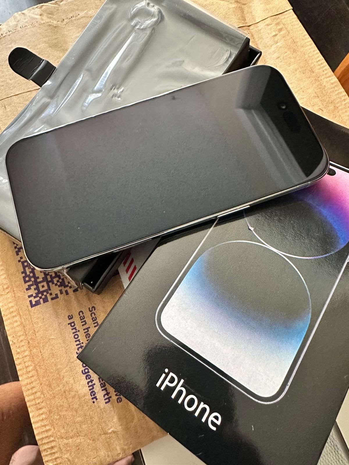 Apple iPhone Air, US Version, 256GB, eSIM, Space Black - Unlocked (Renewed) customer photo 2