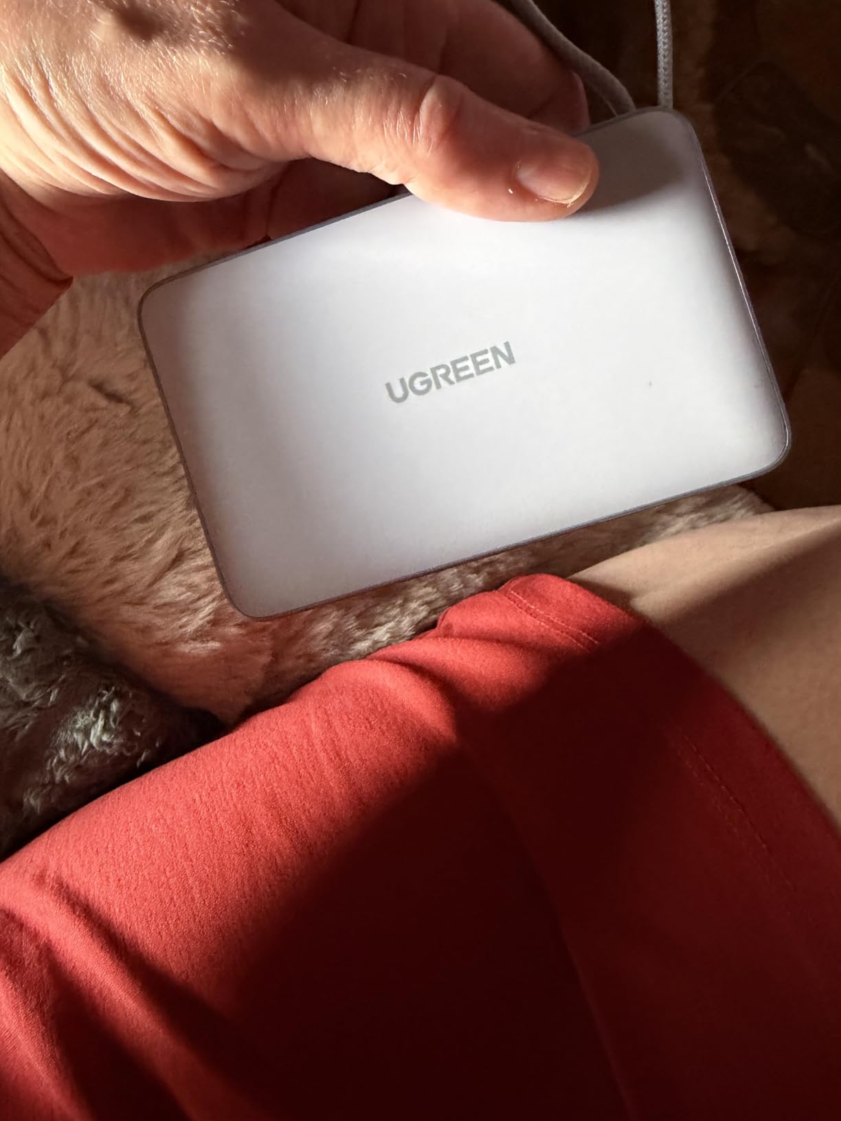 UGREEN MagFlow 10000mAh Qi2 25W Wireless Power Bank Built-in Cable customer photo 2