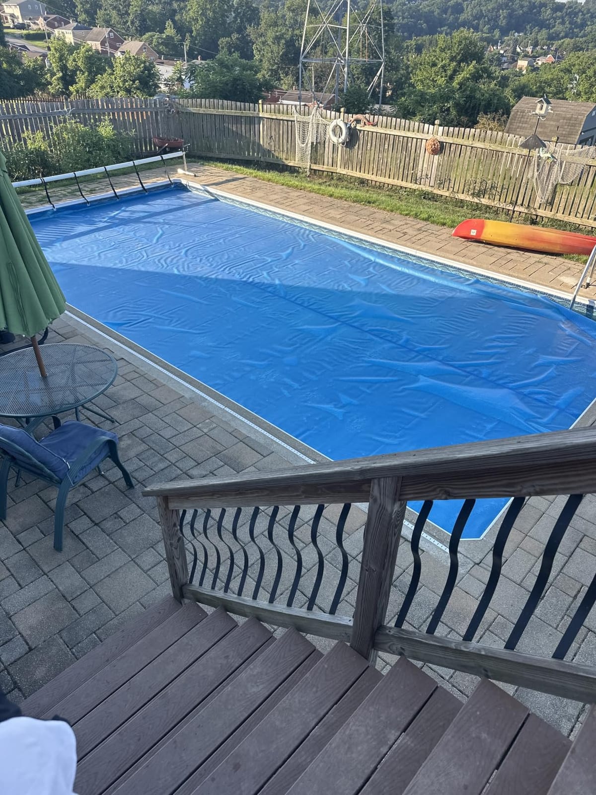 VEVOR Solar Pool Cover 18 ft, 16 Mil Round Solar Blanket Blue customer photo 1
