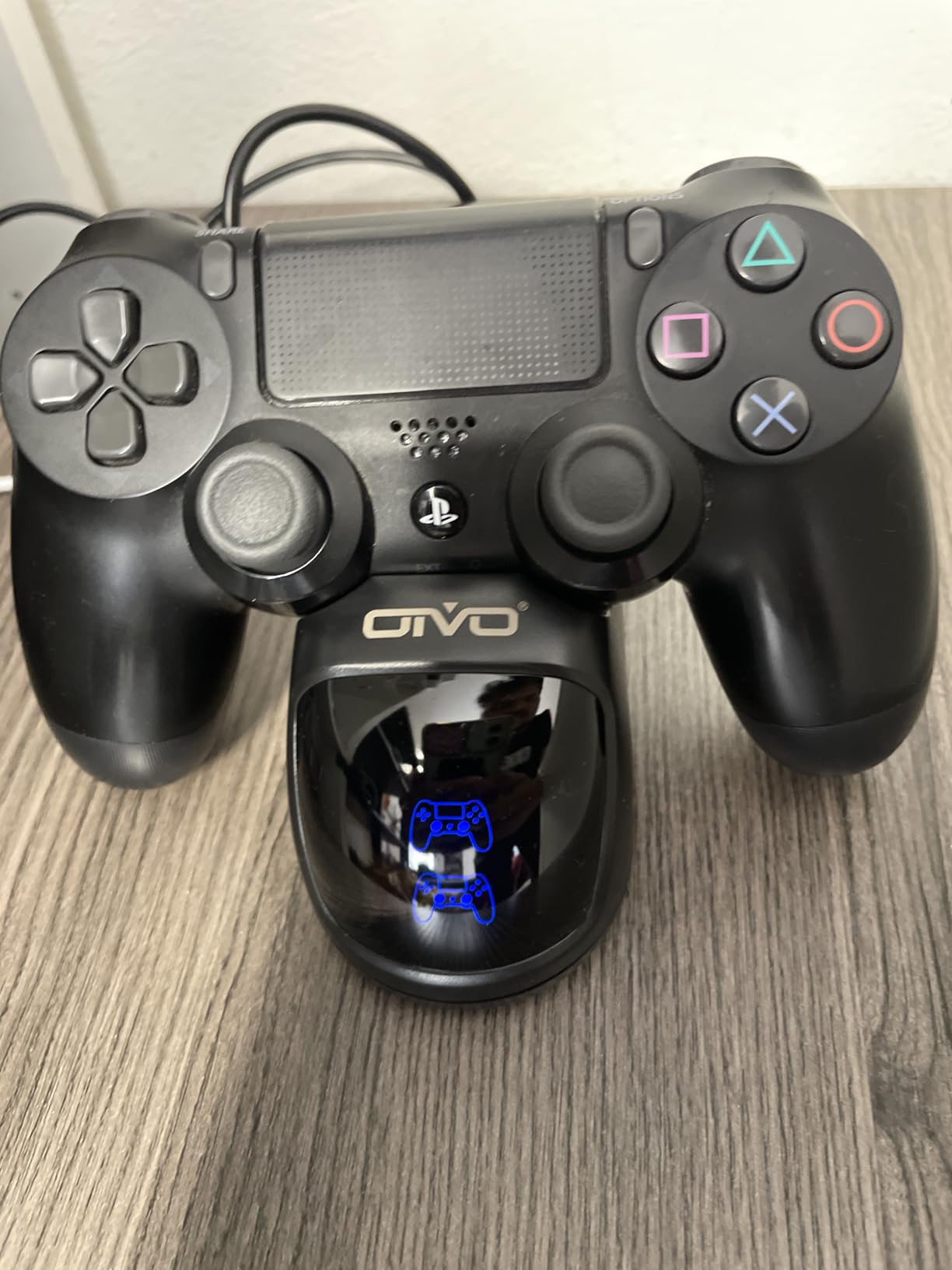 OIVO PS5 Controller Charger Station Compatible with PlayStation 5 Dualsense & Edge Controllers, RGB PS5 Controller Charging Dock Holder Stand with Fast Charge Cable for PS 5 Accessories Kits customer photo 1