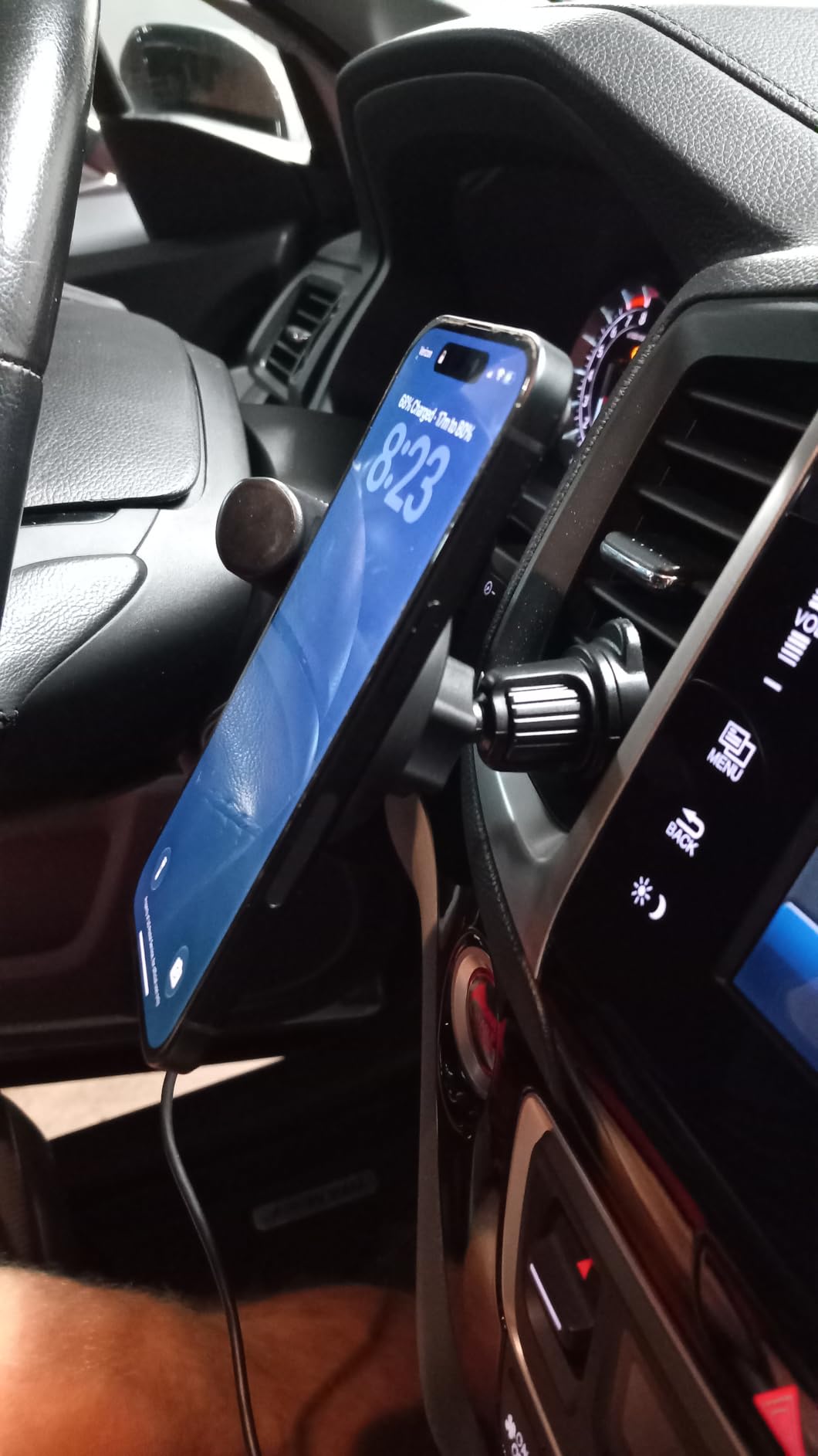 Estbuc 2-in-1 15W Magsafe Car Mount Charger, Magnetic Wireless Car Charger customer photo 2