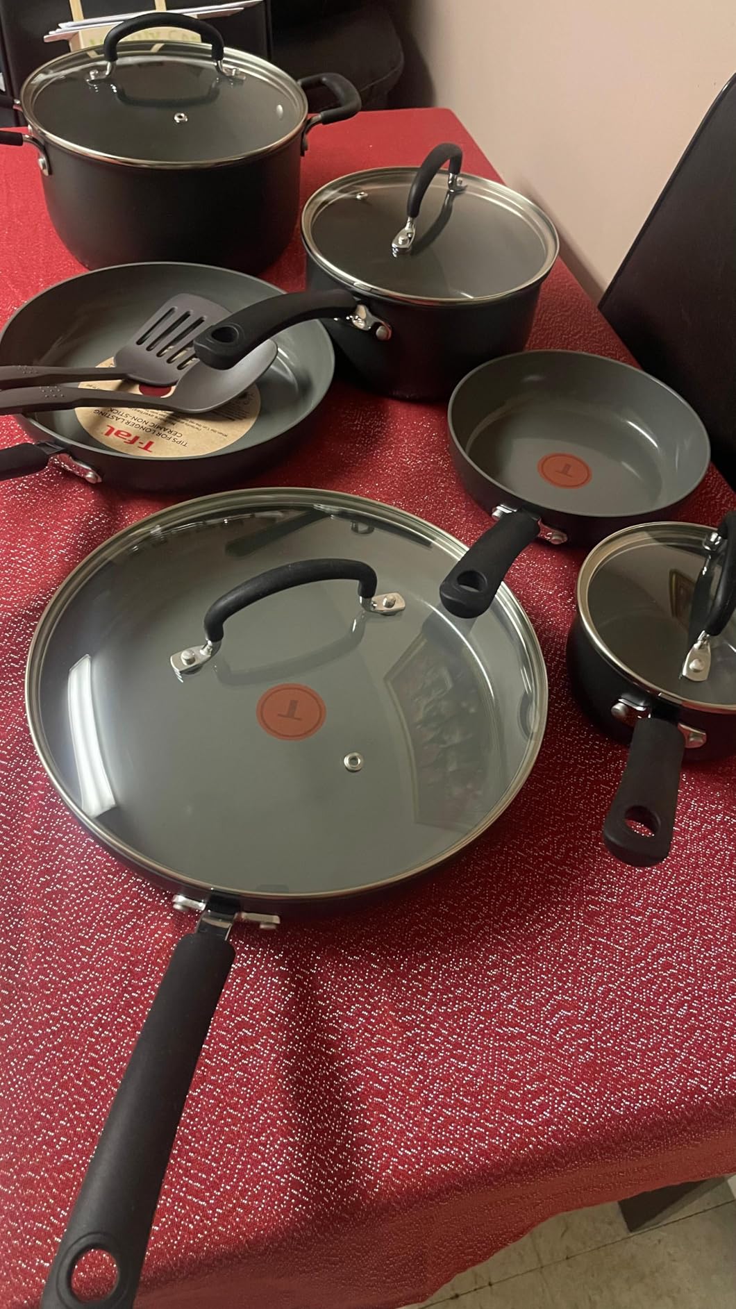 T-Fal Ultimate Hard Anodized 12-Piece Ceramic Nonstick Cookware Set, Oven Safe Up to 400°F, Ceramic Pots and Pans Set, Frying Pans, Saucepan, Stockpot, Cooking Utensils, Stone customer photo 2