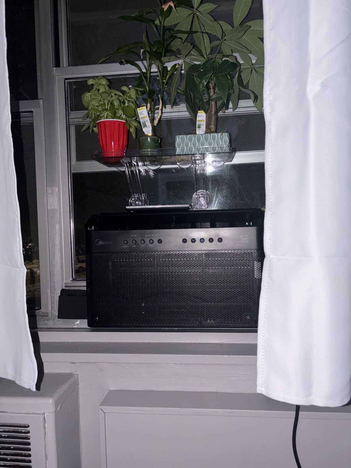 Midea 6,000 BTU U Shaped Window Air Conditioner, Cools up to 250 Sq Ft | Ultra Quiet U-Shaped Design, Inverter Control, Open Window Flexibility, Alexa/Google Assistant, 37% Energy Savings, Jet Black customer photo 1