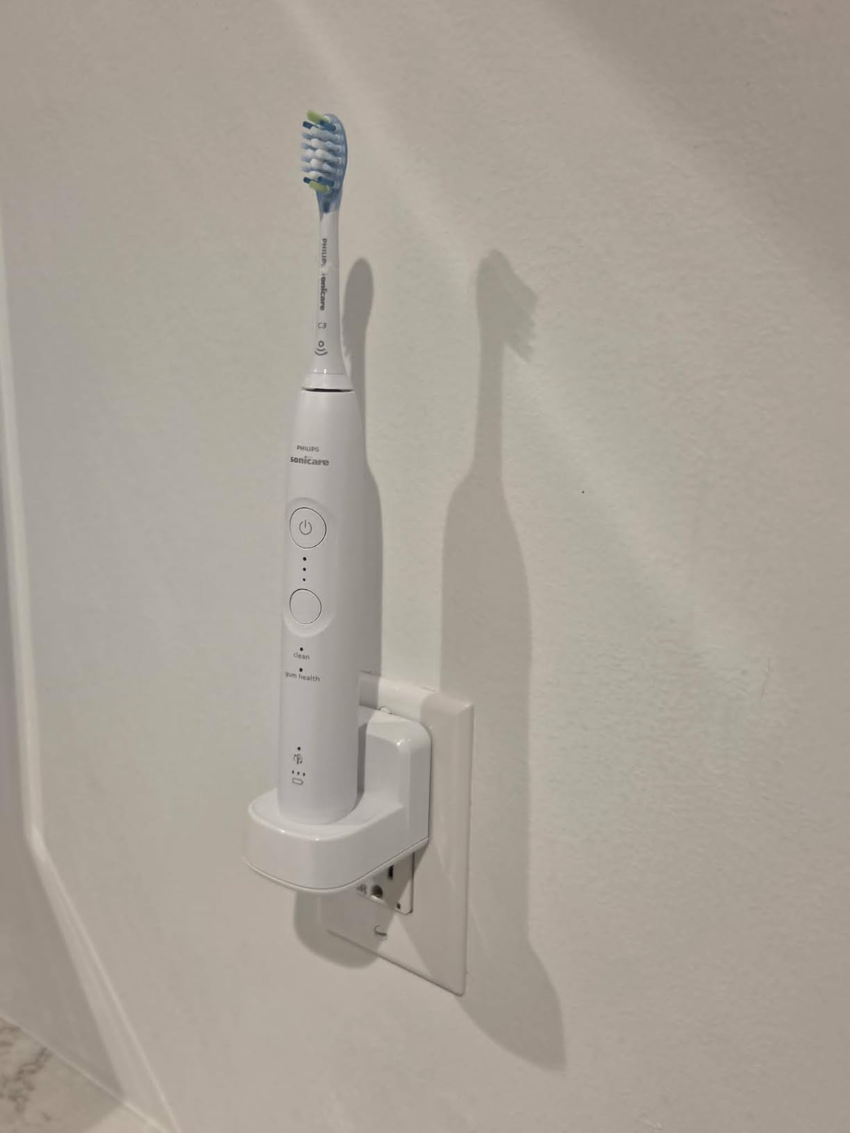 Philips Sonicare 5950 Rechargeable Electric Toothbrush, 2 Brush Heads, Pink customer photo 2