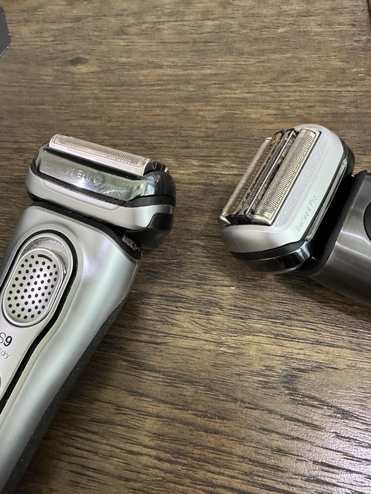 Braun NEVO Premium Men's Electric Shaver with World's 1st AeroTouch Technology, Includes Smart Display, 7in1 Care System, Power Travel Case. Braun's Best Electric Razor, 17010C customer photo 1