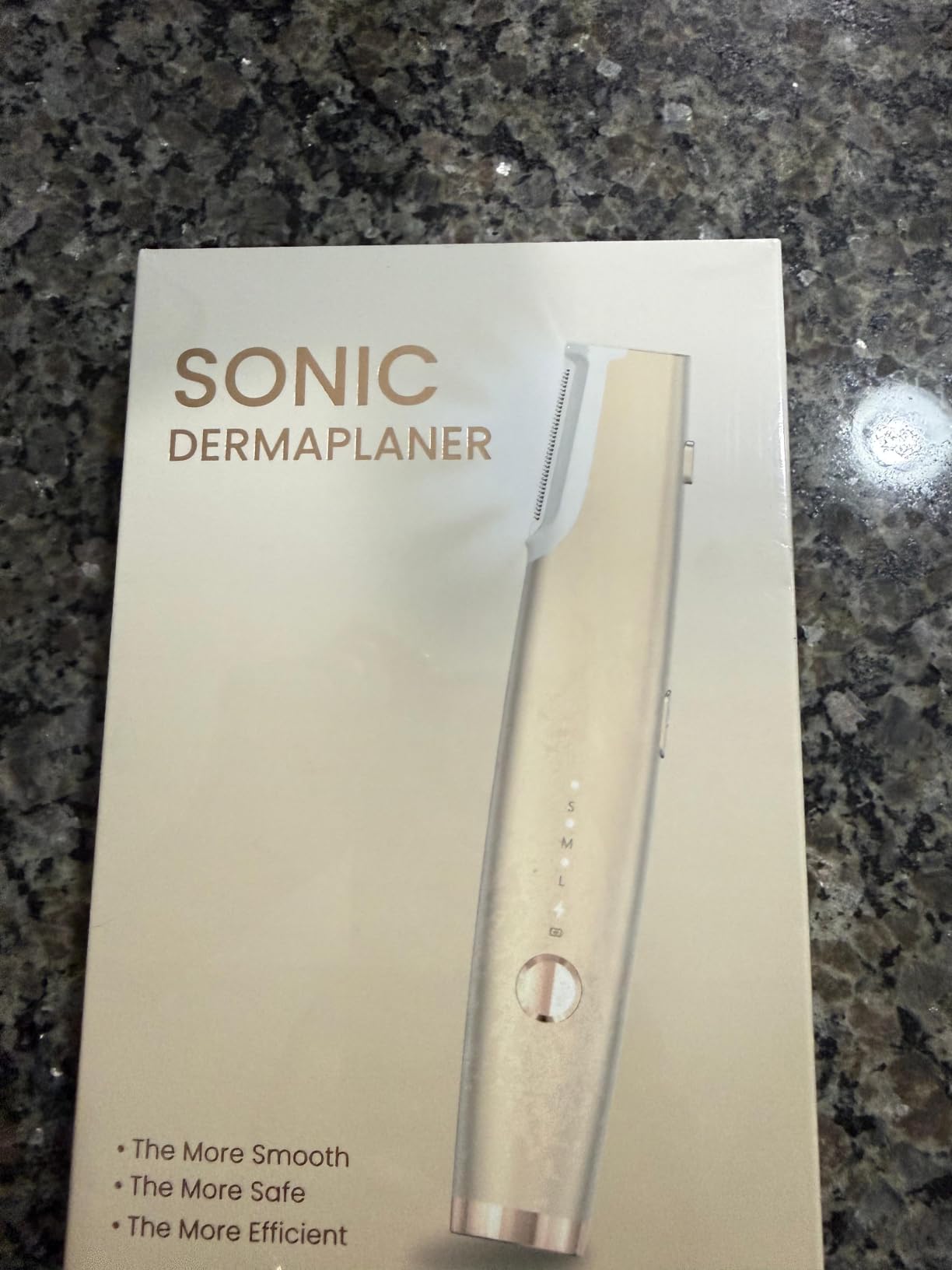 Sonic Dermaplane Razor for Women Face, Electric Tool with LED, 11 Blades customer photo 1