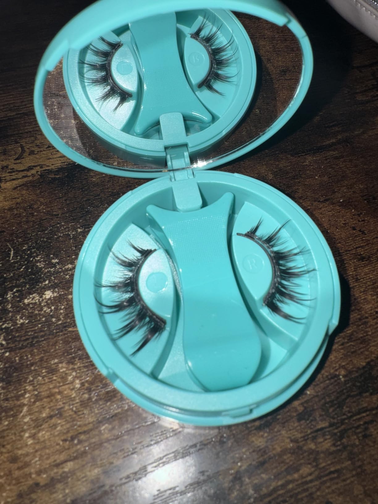 Veleasha Magnetic Eyelashes with Applicator Manga Lashes Reusable (Sweety) customer photo 1