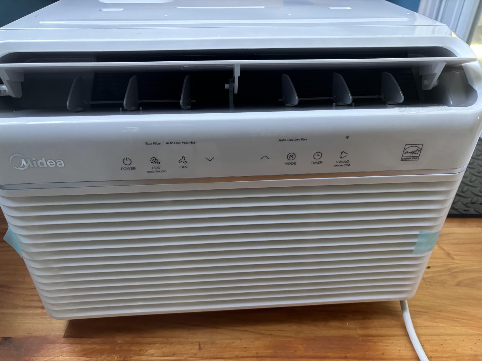 Midea 7,800 BTU Window Air Conditioner, Inverter Technology, 340 Sq Ft | Energy Star Rated, Quiet Operation, Electronic Controls, Remote Control, 37% Energy Savings, White customer photo 1