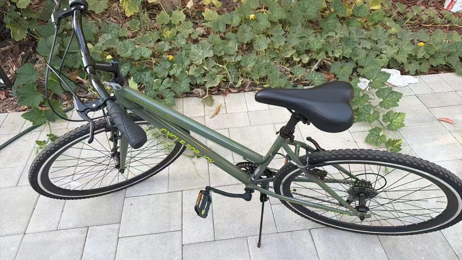 Mens Hybrid Bike, 700C Adult Bicycle for Commuting customer photo 1