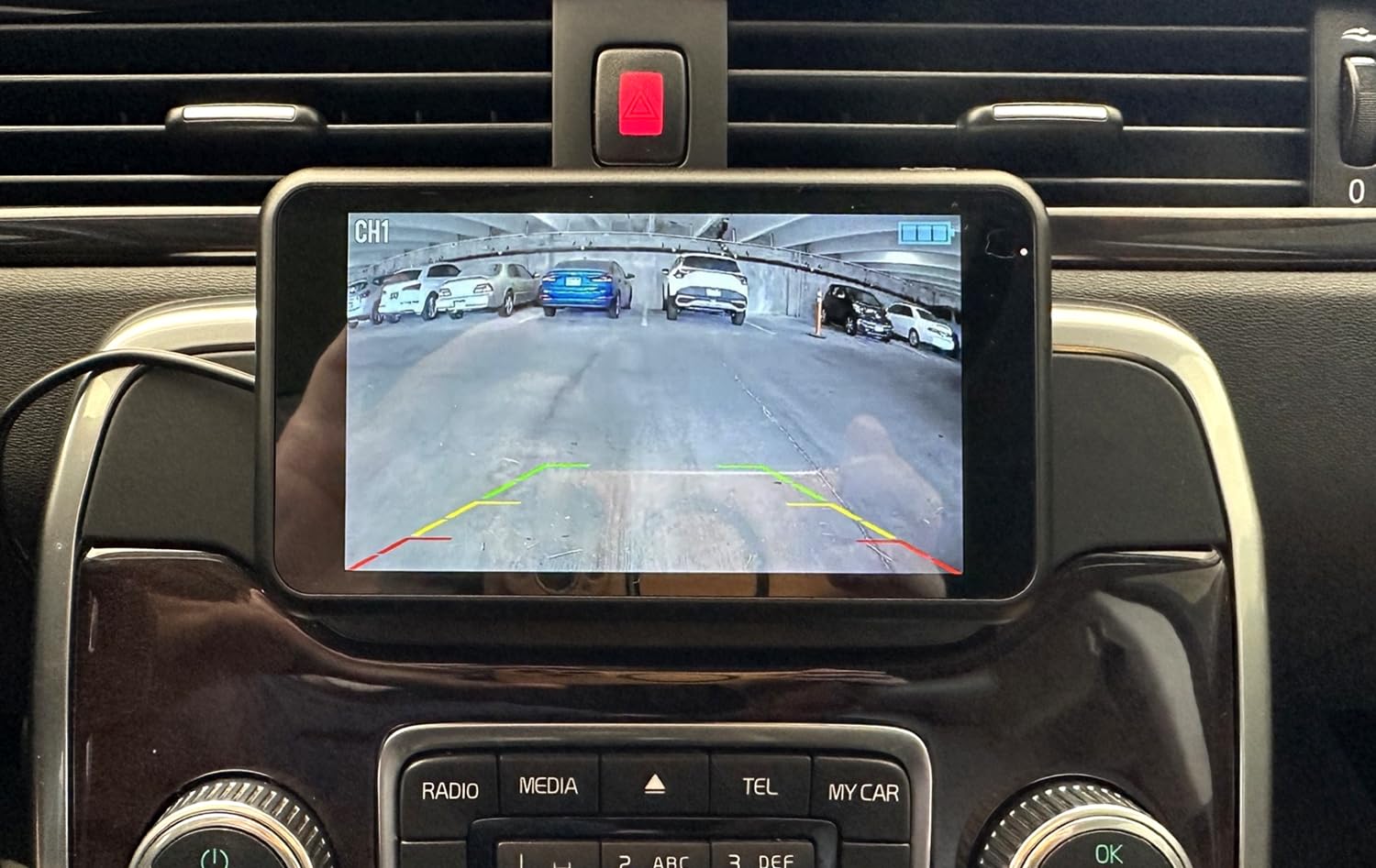AUTO-VOX 2 Solar Wireless Backup Cameras, 2-Min DIY Install customer photo 1